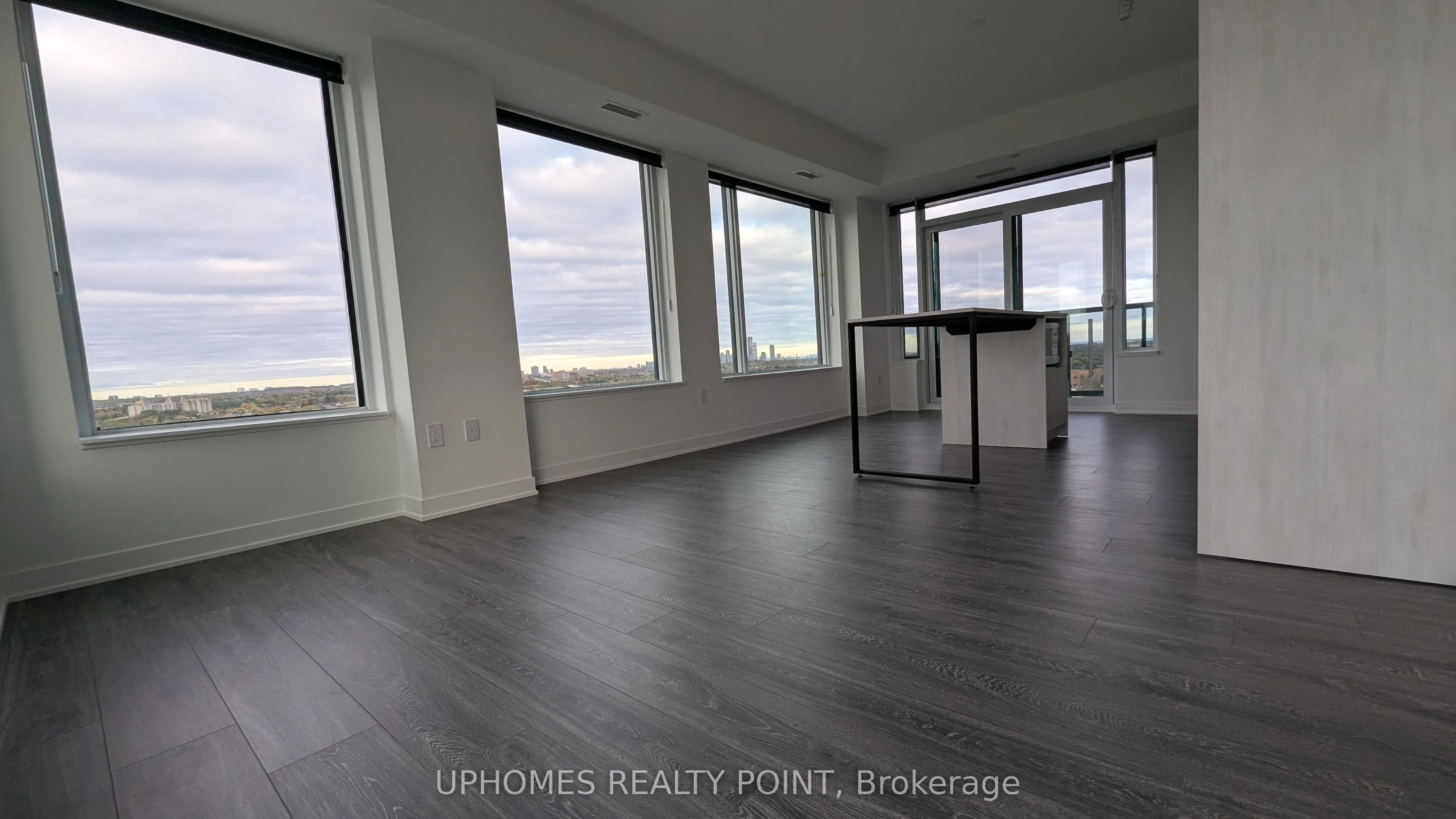 2495 Eglinton Avenue W, #1010