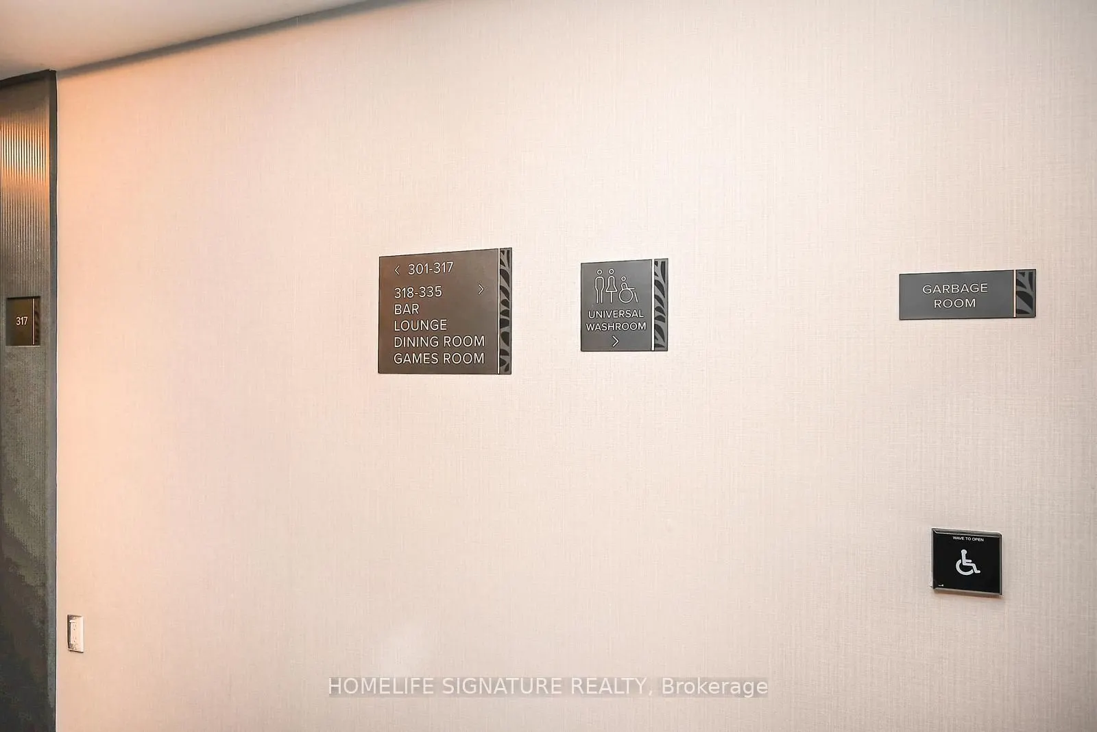 395 Dundas Street W, #327