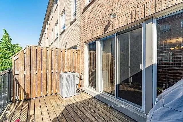 22 Market Garden Mews