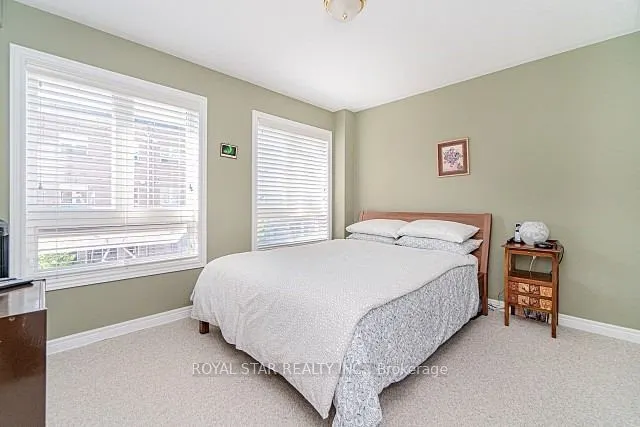 22 Market Garden Mews