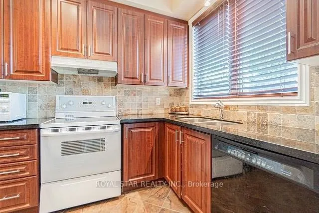 22 Market Garden Mews