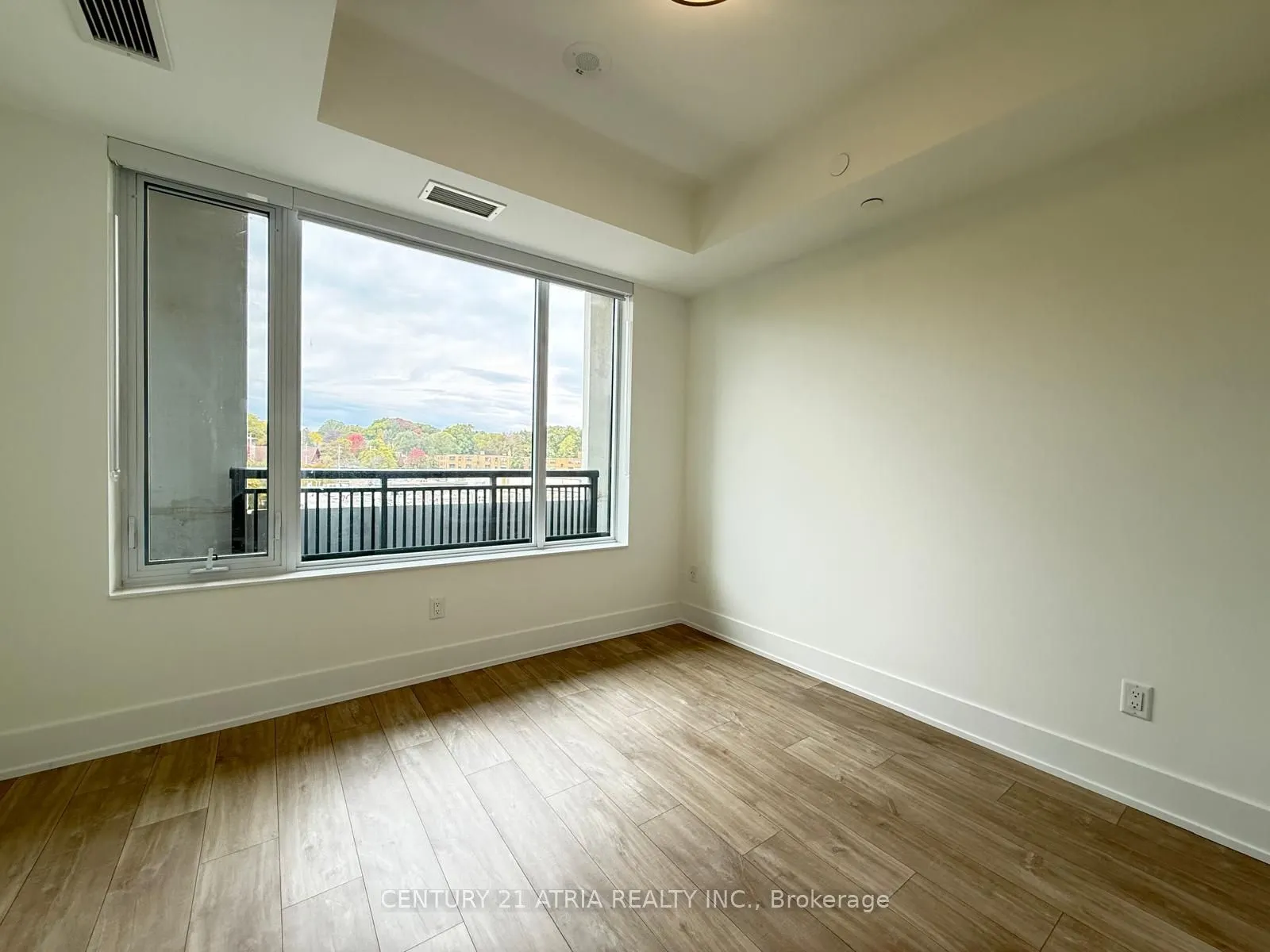 259 The Kingsway, #411