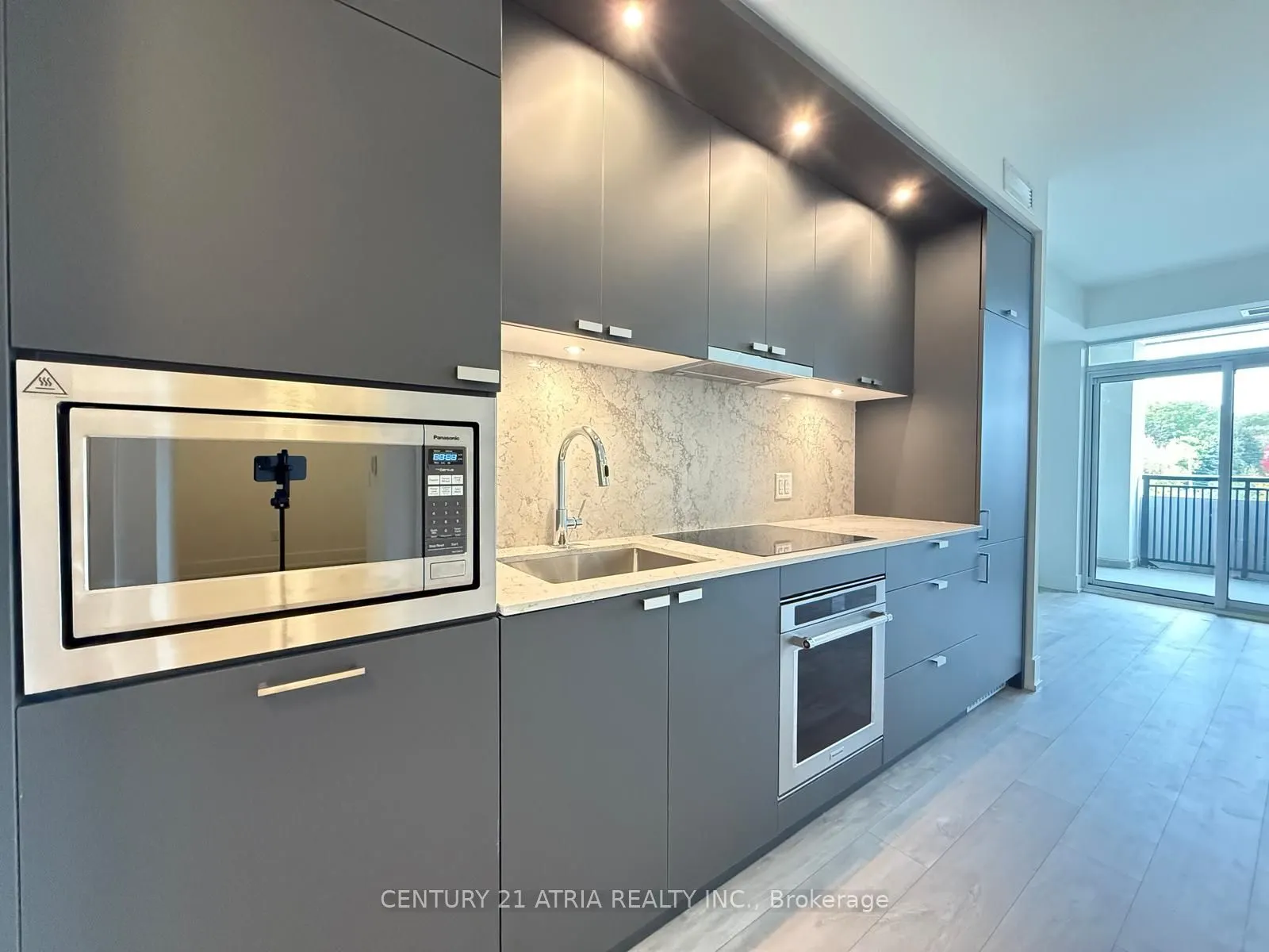 259 The Kingsway, #411