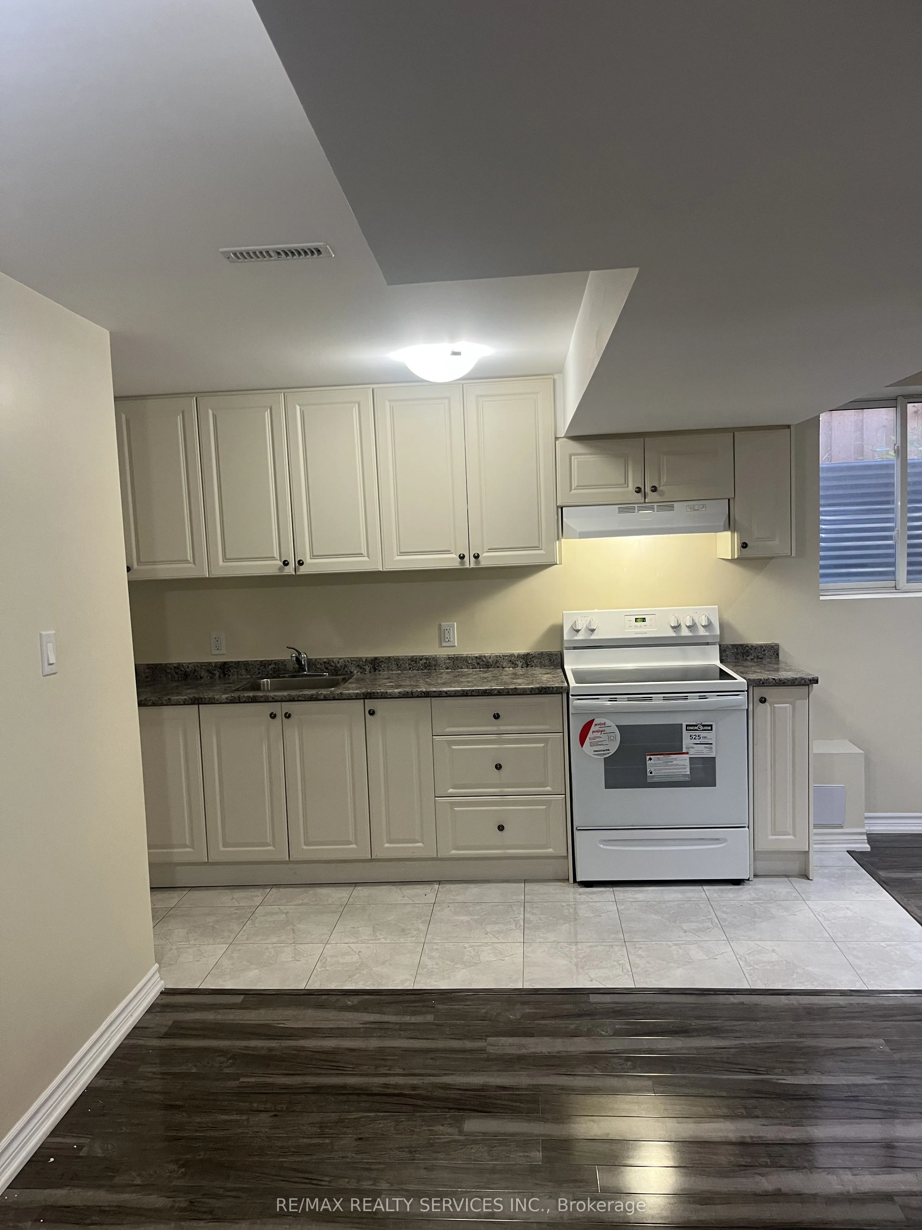 31 Leadenhall Road, #Lower