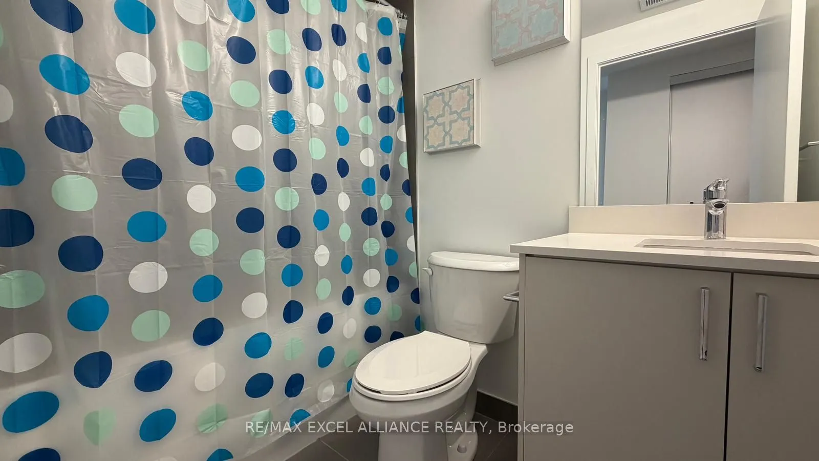 1005 Dundas Street E, #806