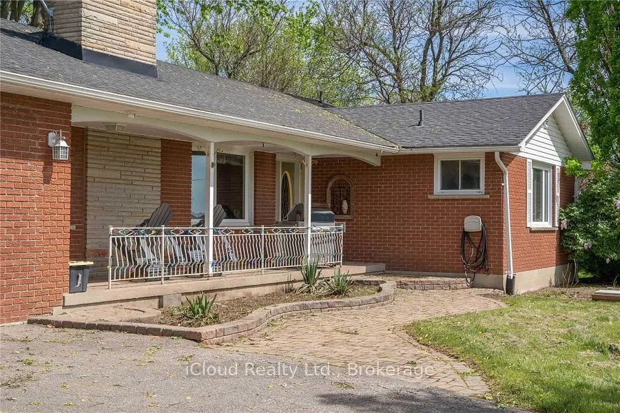 3736 Old School Road