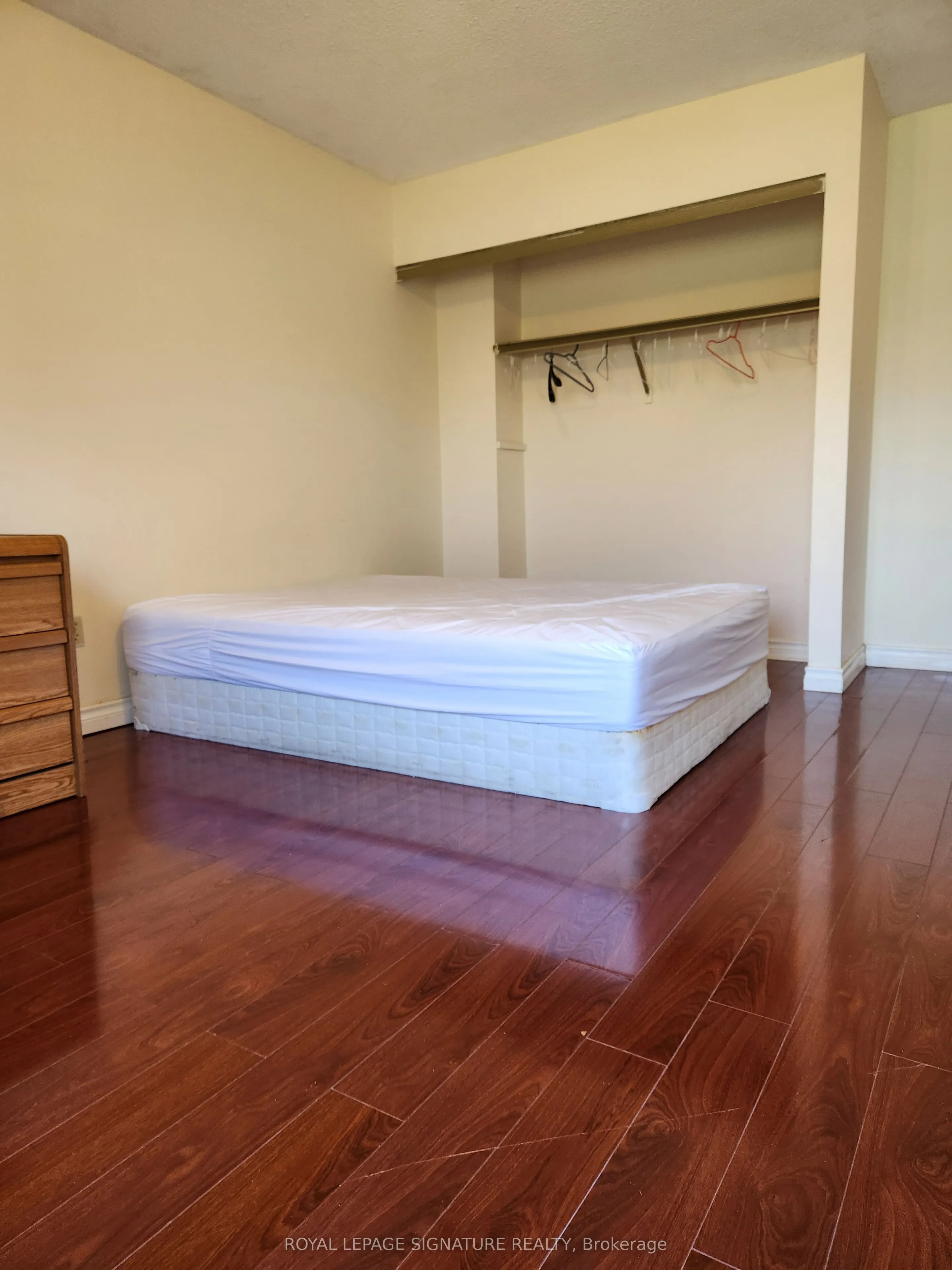 4253 Trellis Crescent, #Upper