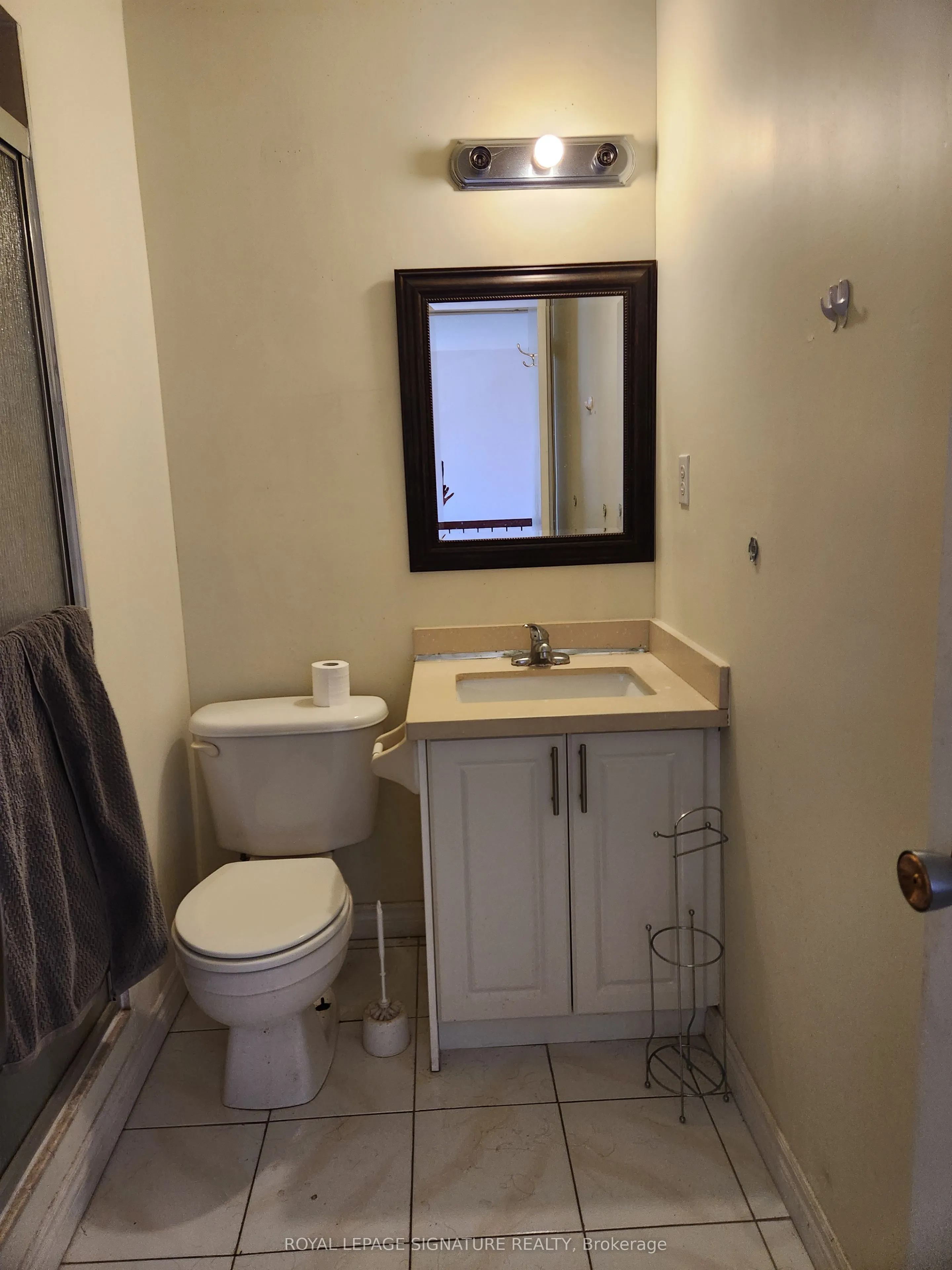 4253 Trellis Crescent, #Upper