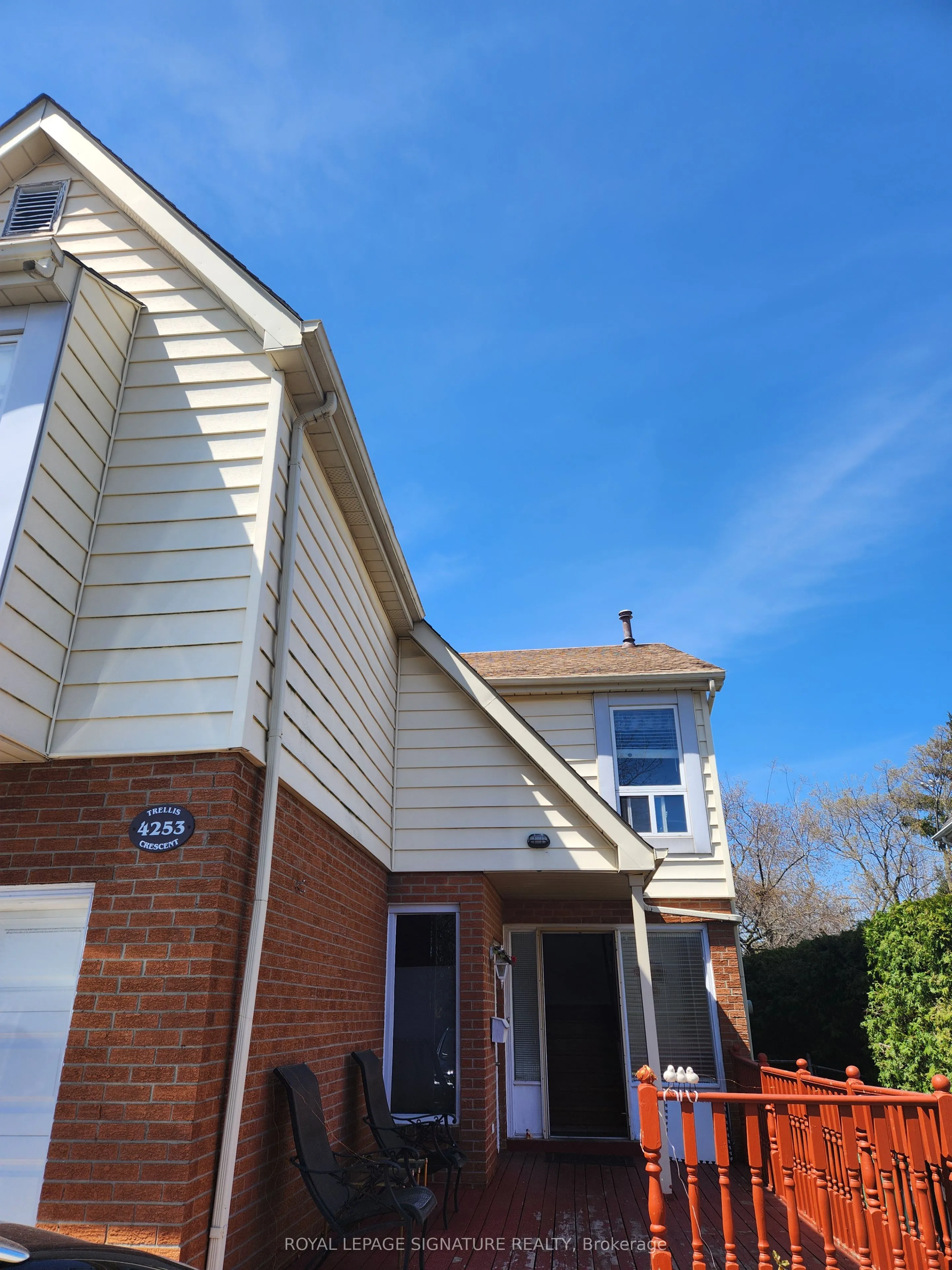 4253 Trellis Crescent, #Upper