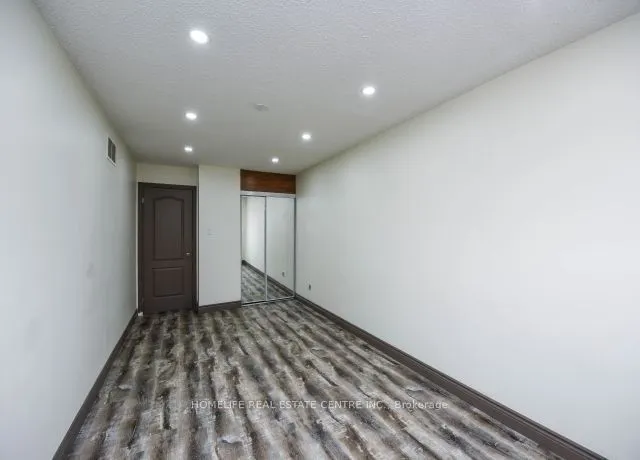 20 Oleander Crescent