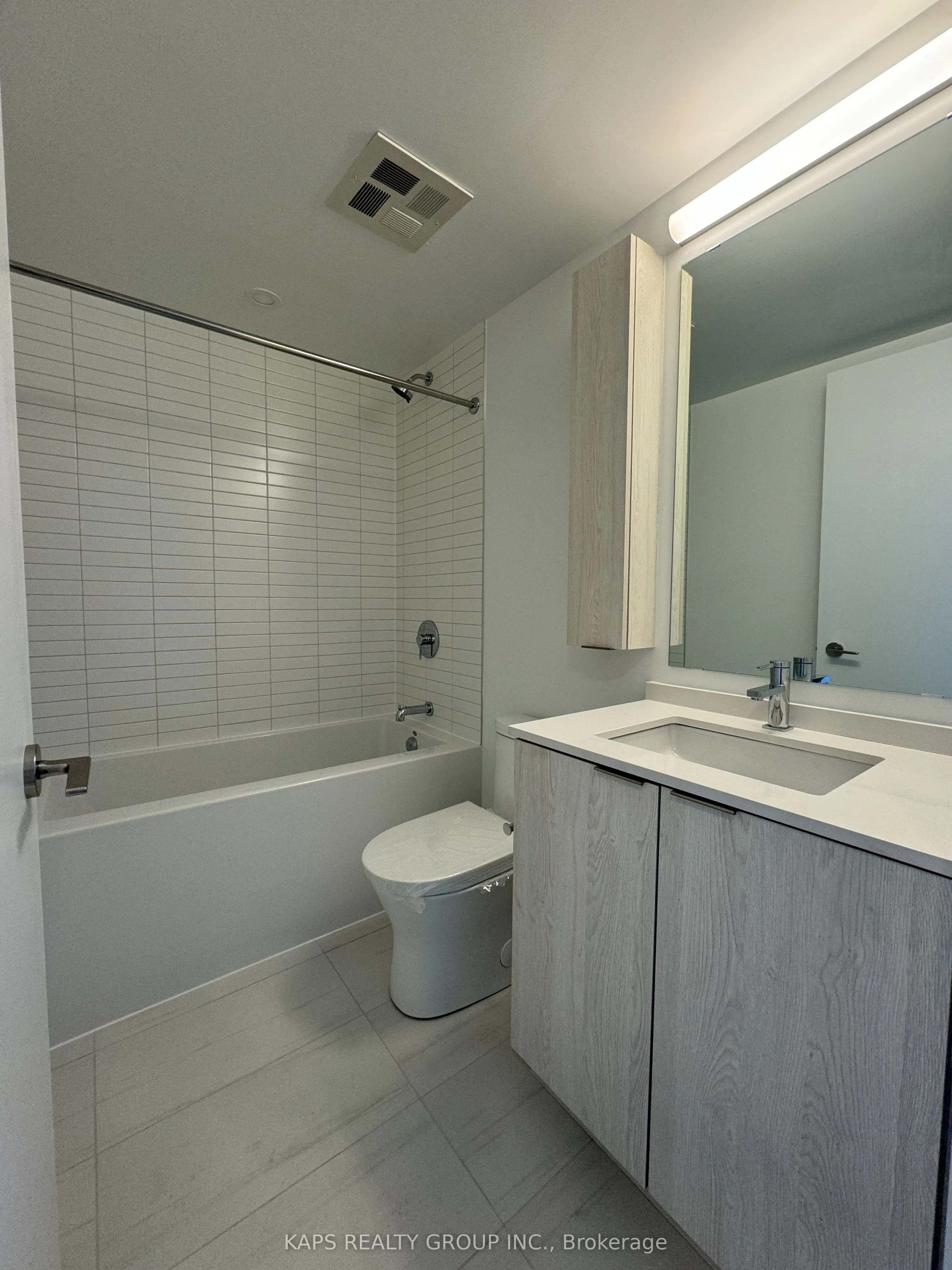 86 DUNDAS Street, #1018