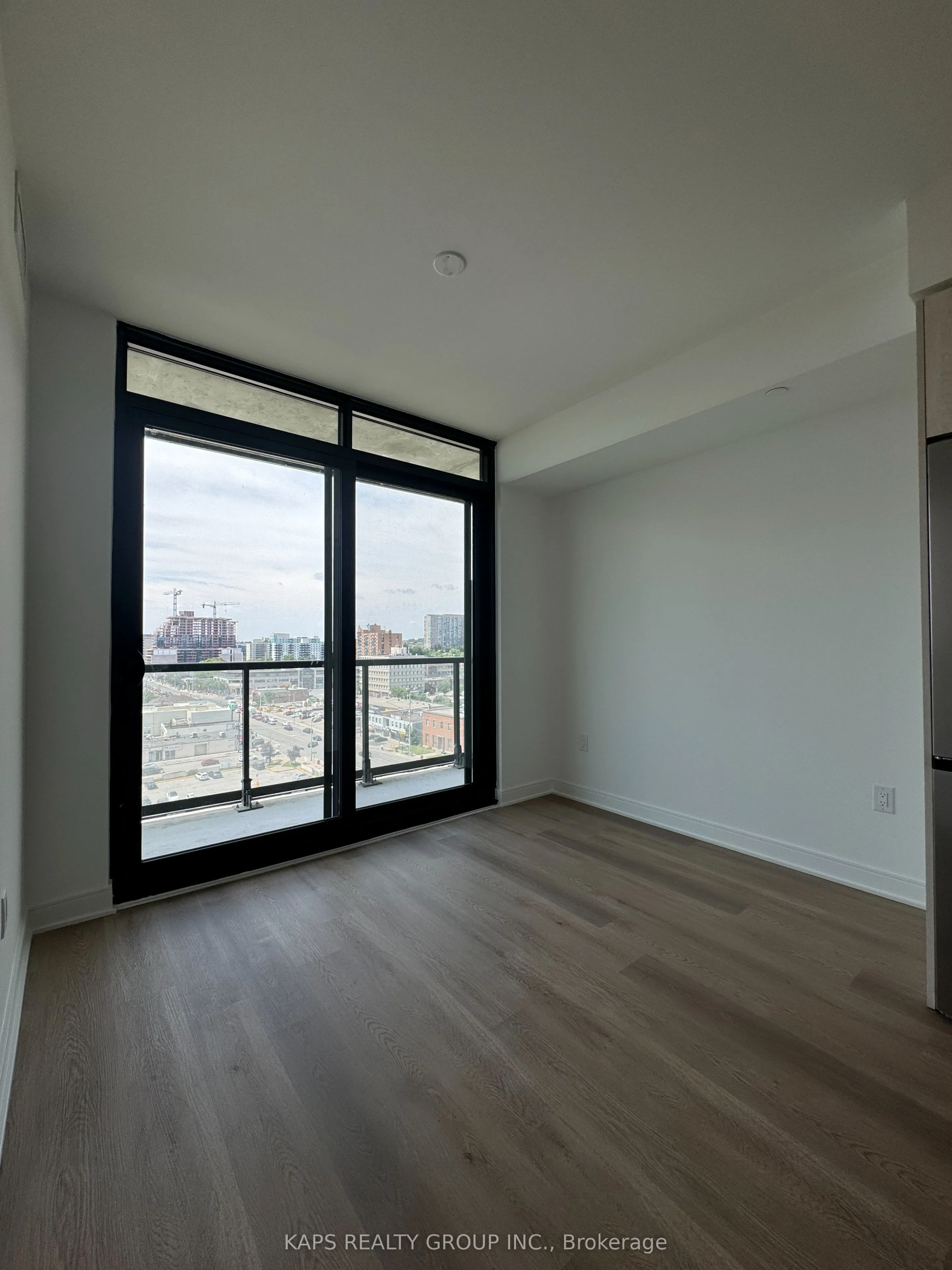 86 DUNDAS Street, #1018