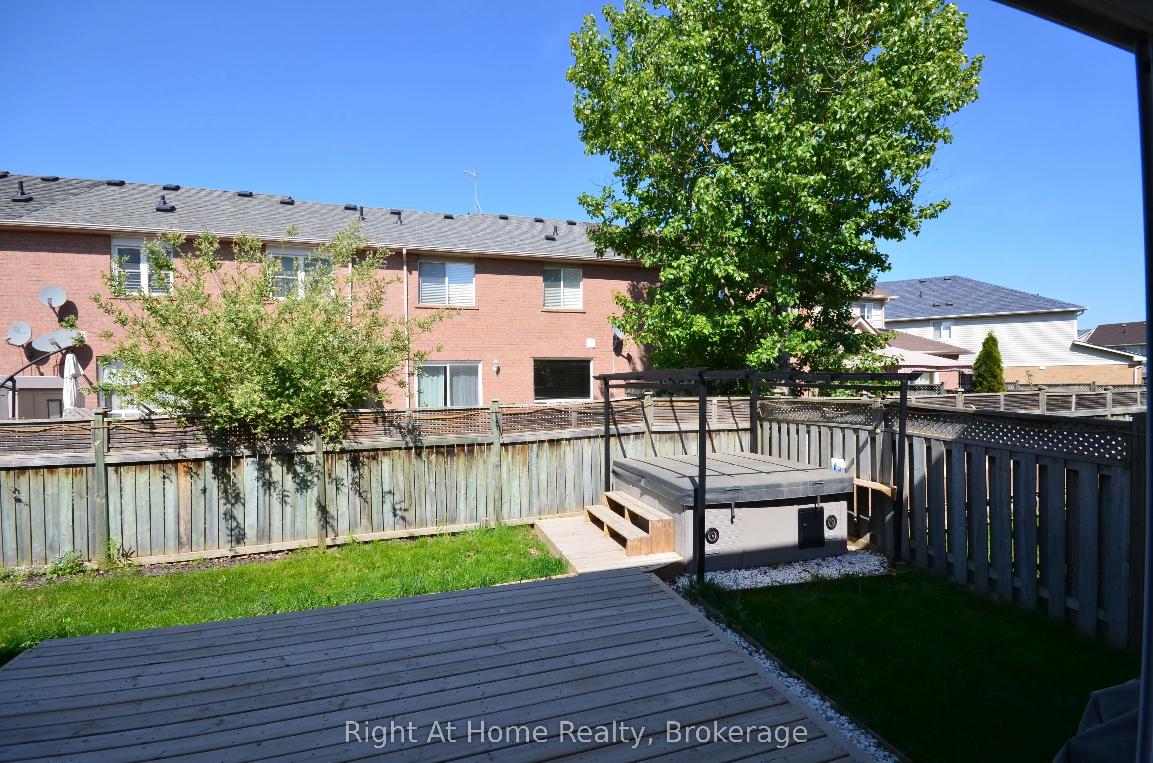 411 CEDAR HEDGE Road