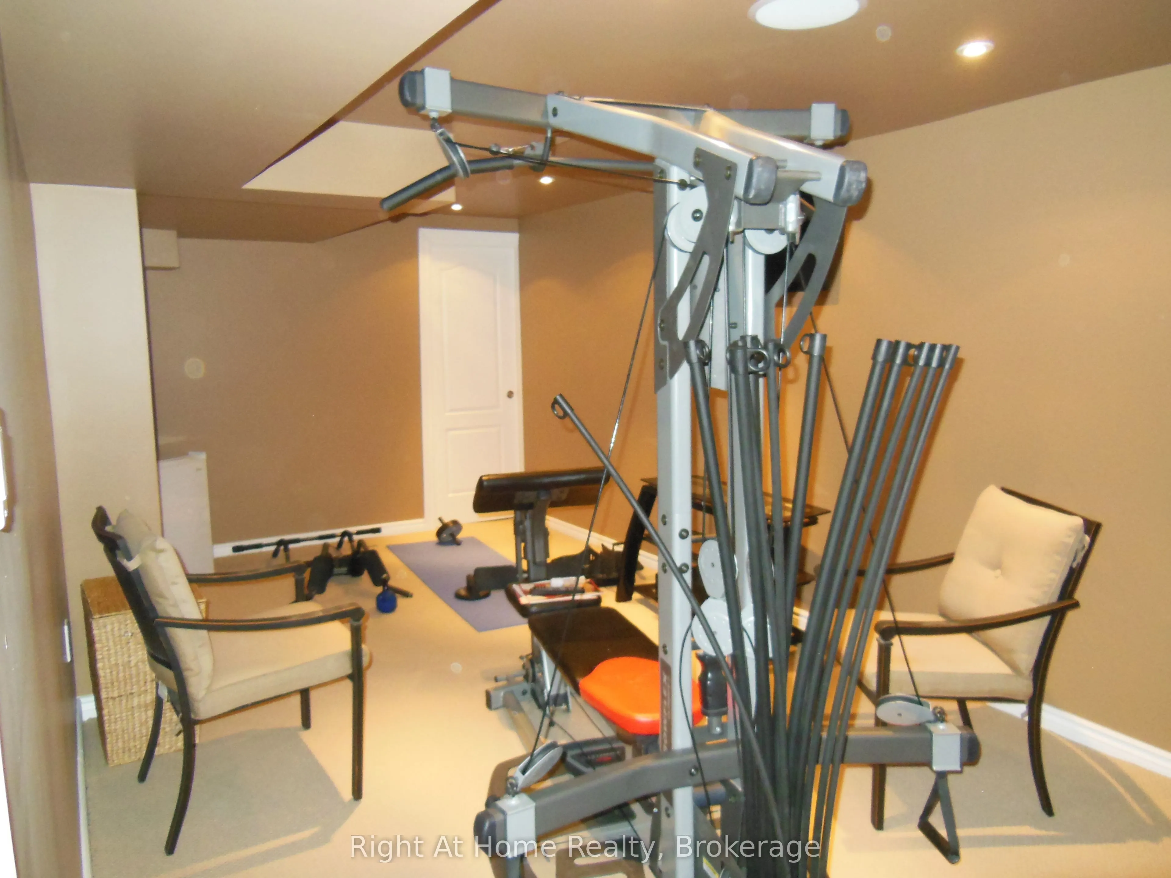 411 CEDAR HEDGE Road