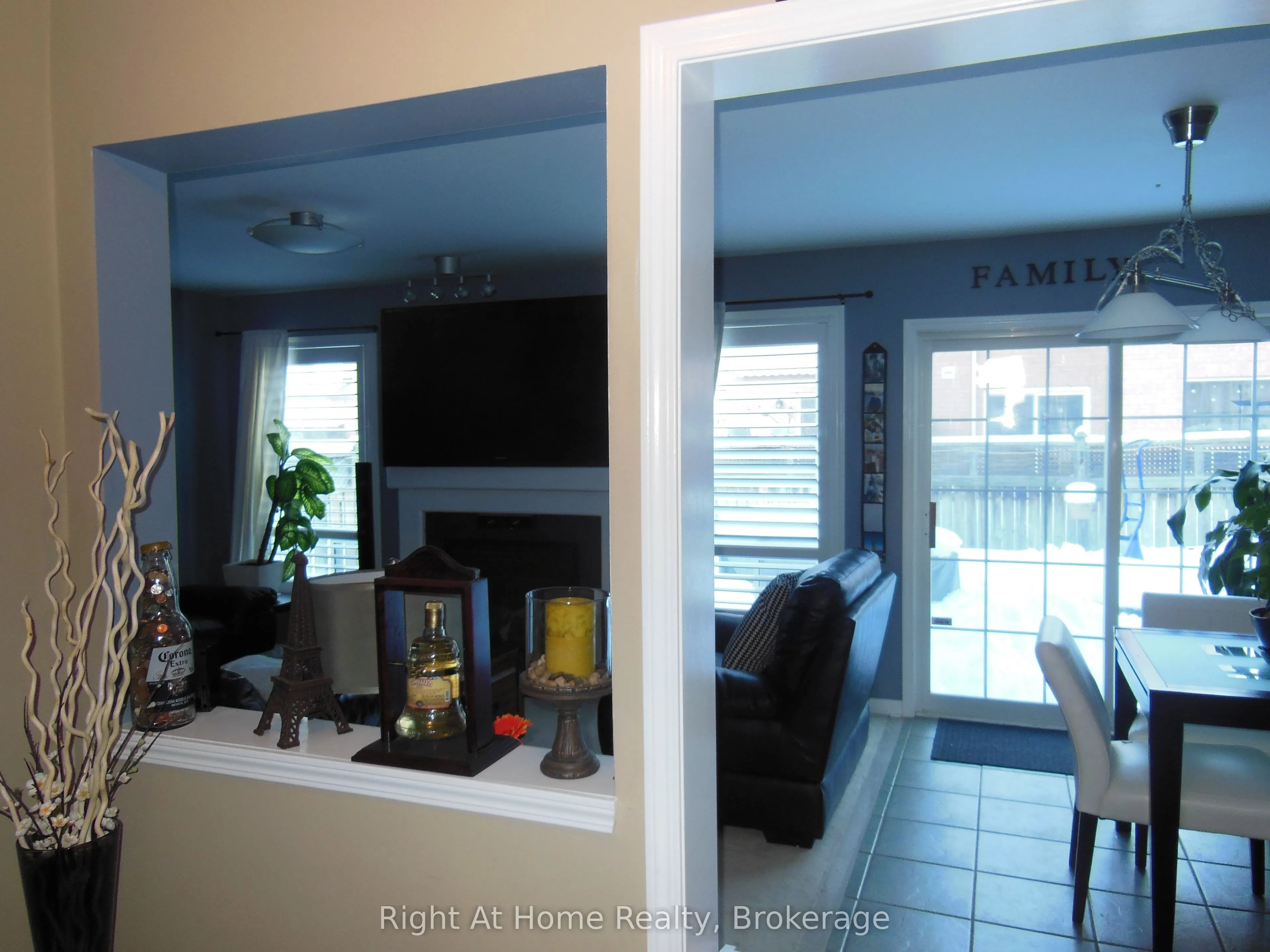 411 CEDAR HEDGE Road