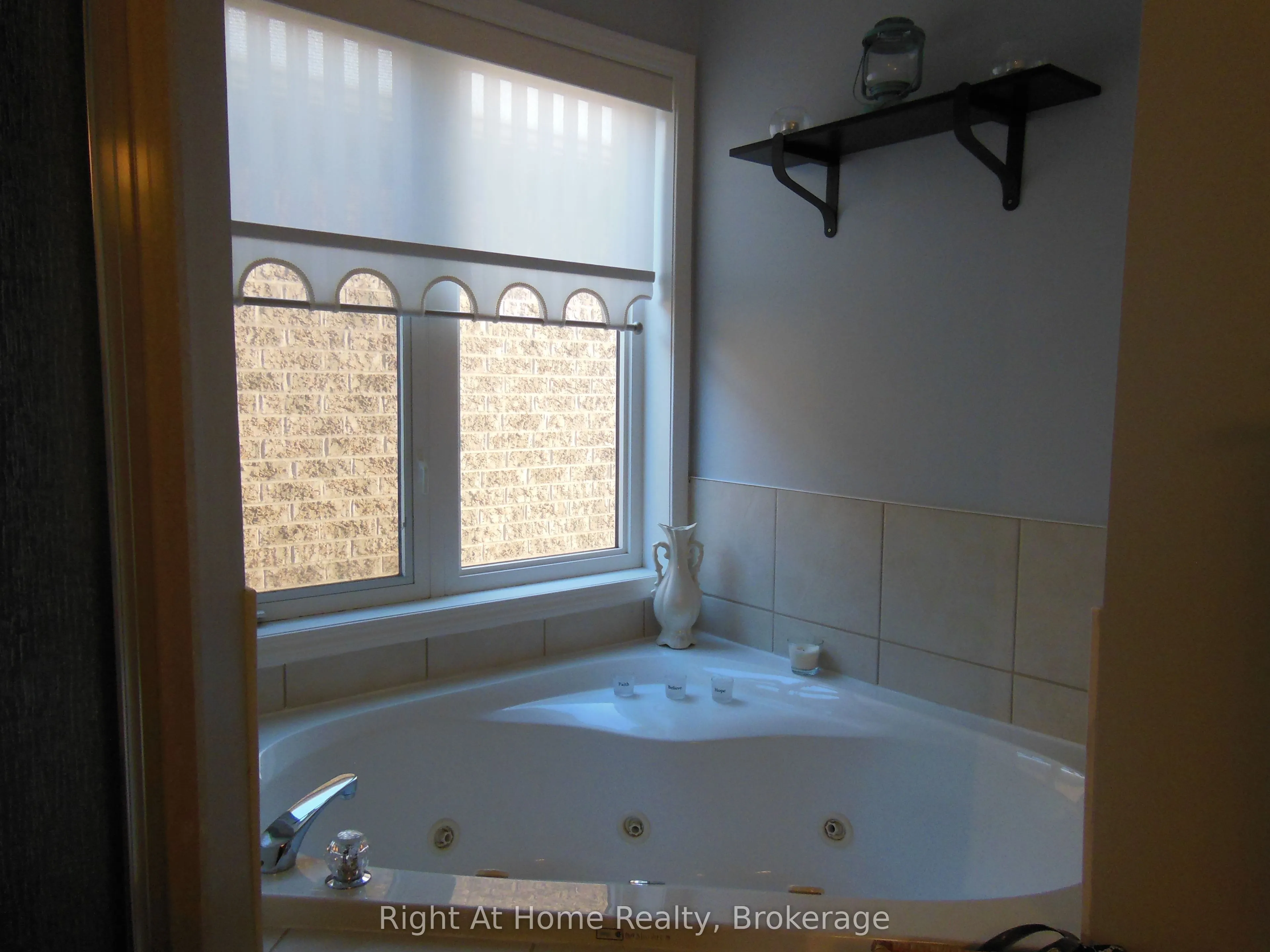 411 CEDAR HEDGE Road