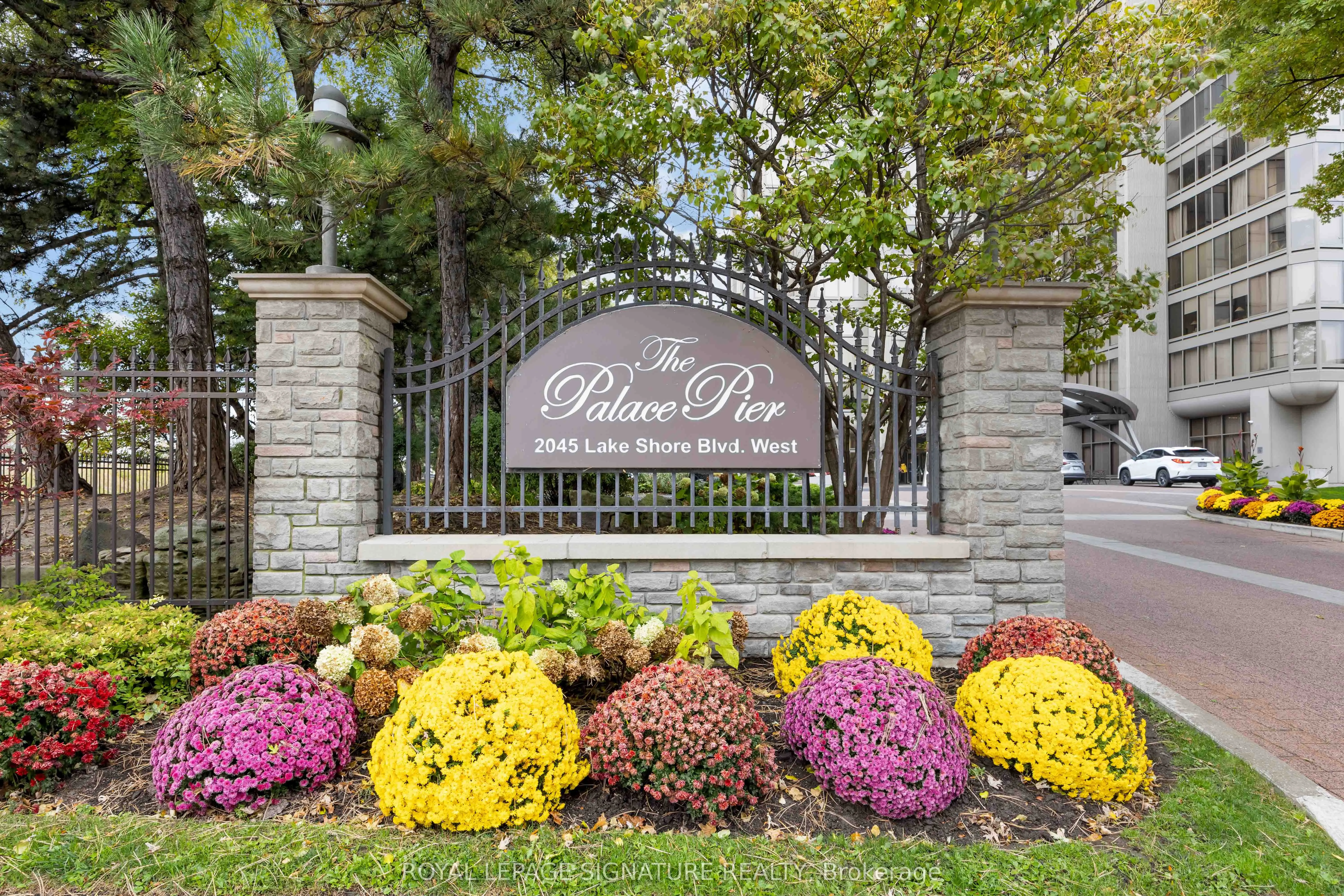 2045 Lakeshore Boulevard W, #2904