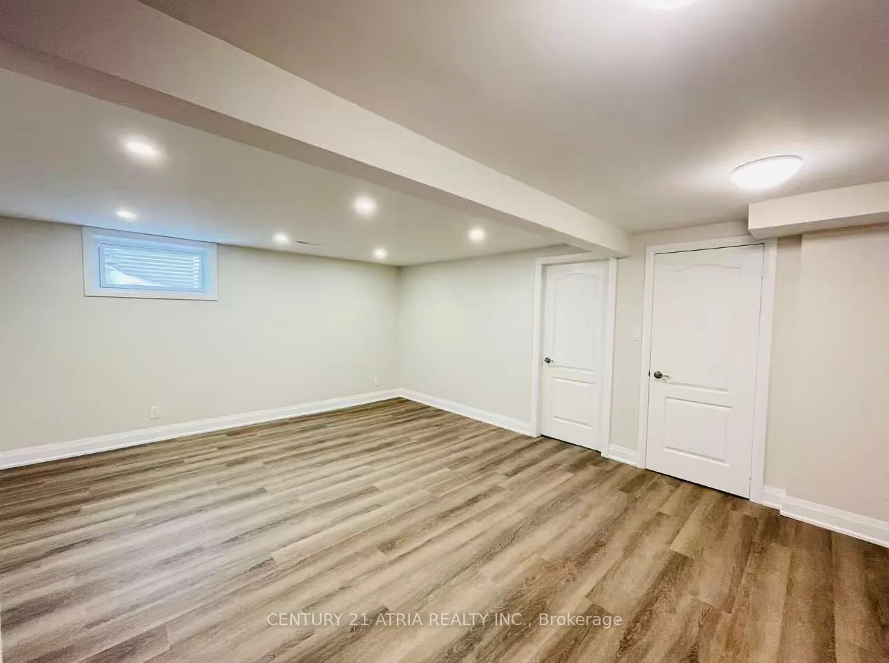 3260 Oakglade Crescent, #basement