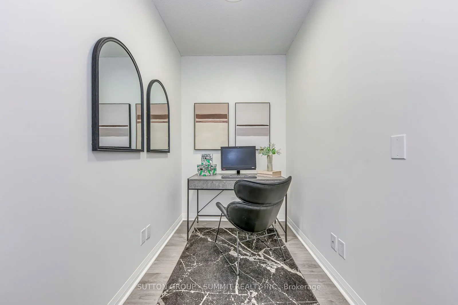 55 EGLINTON Avenue, #1305