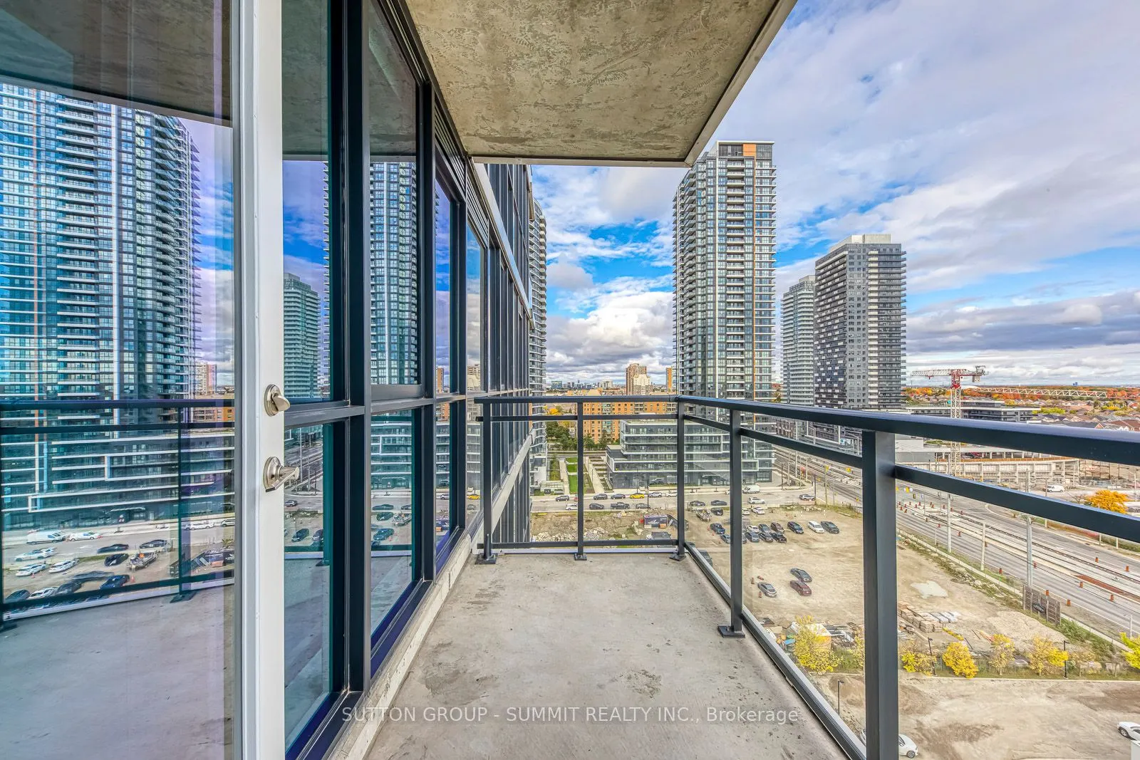 55 EGLINTON Avenue, #1305