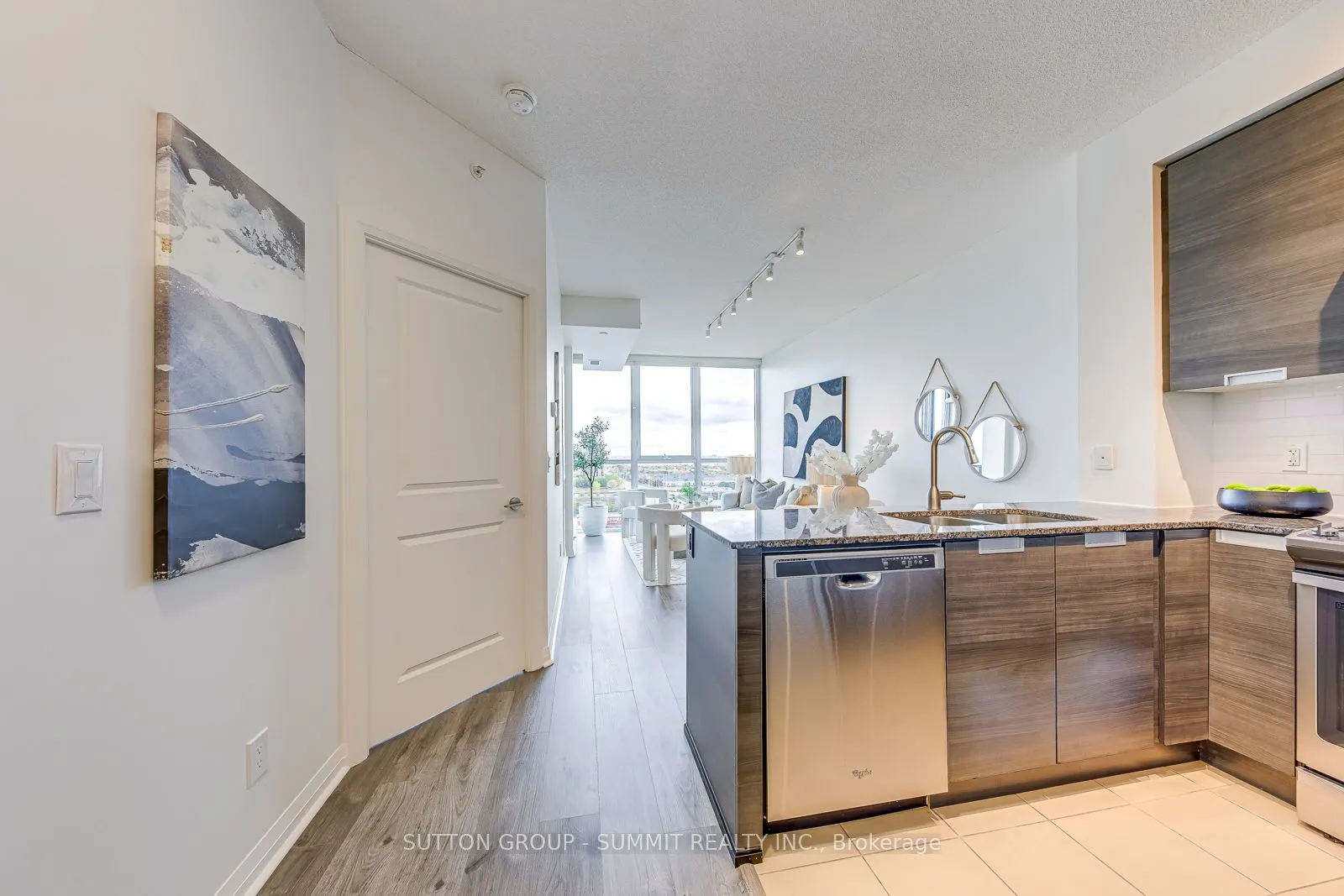 55 EGLINTON Avenue, #1305