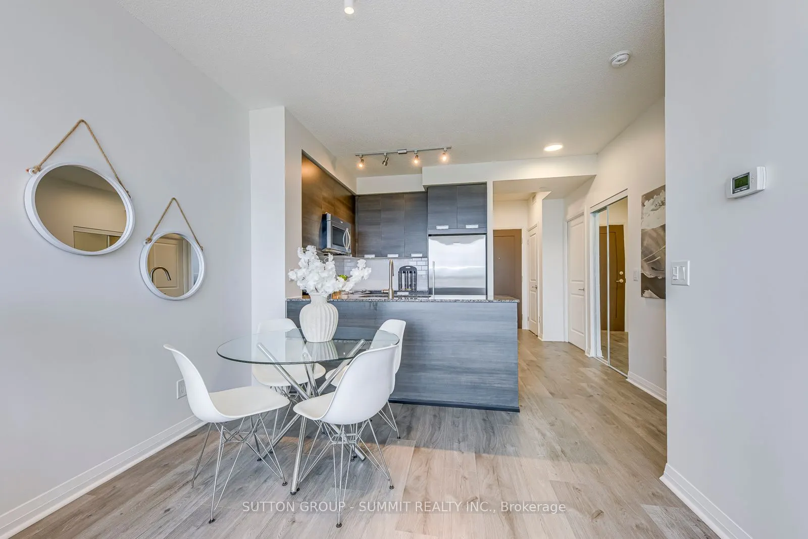 55 EGLINTON Avenue, #1305