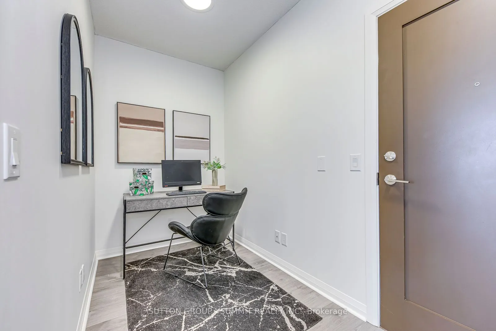 55 EGLINTON Avenue, #1305