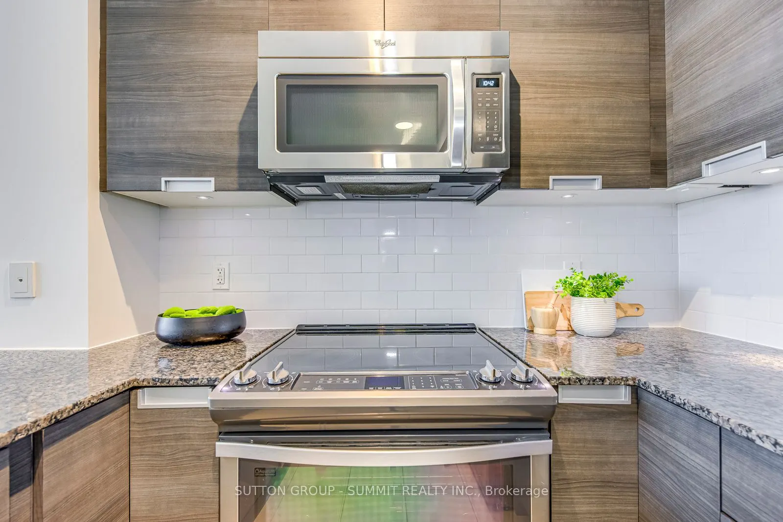 55 EGLINTON Avenue, #1305