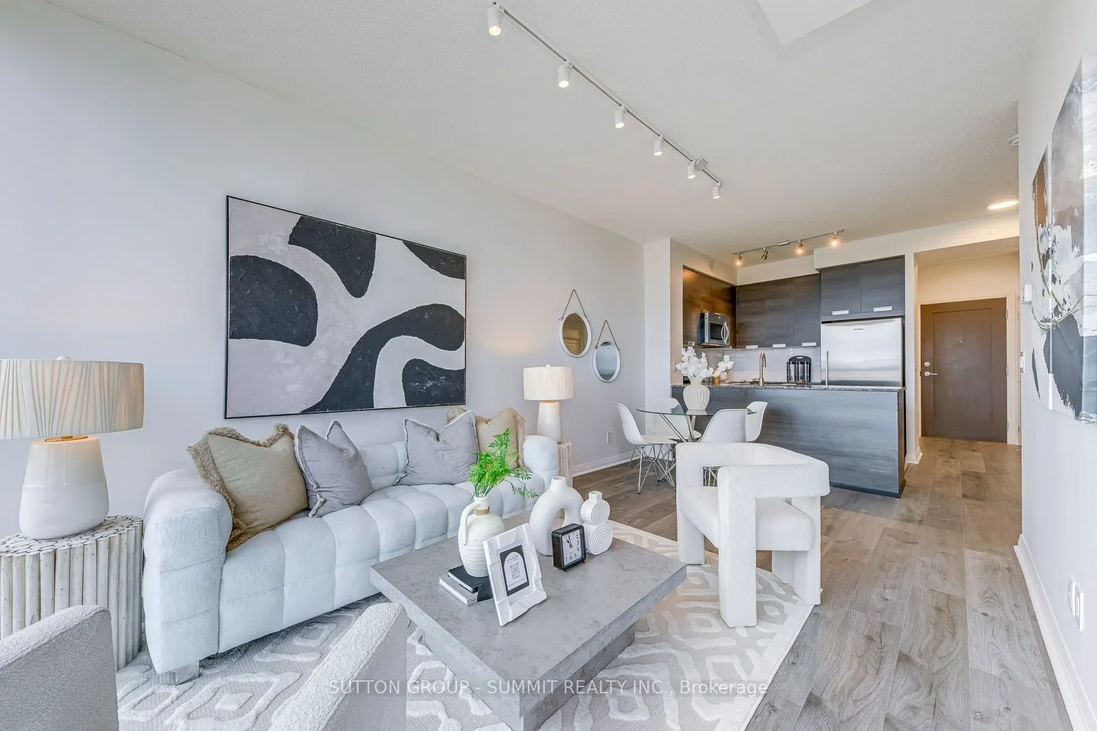 55 EGLINTON Avenue, #1305