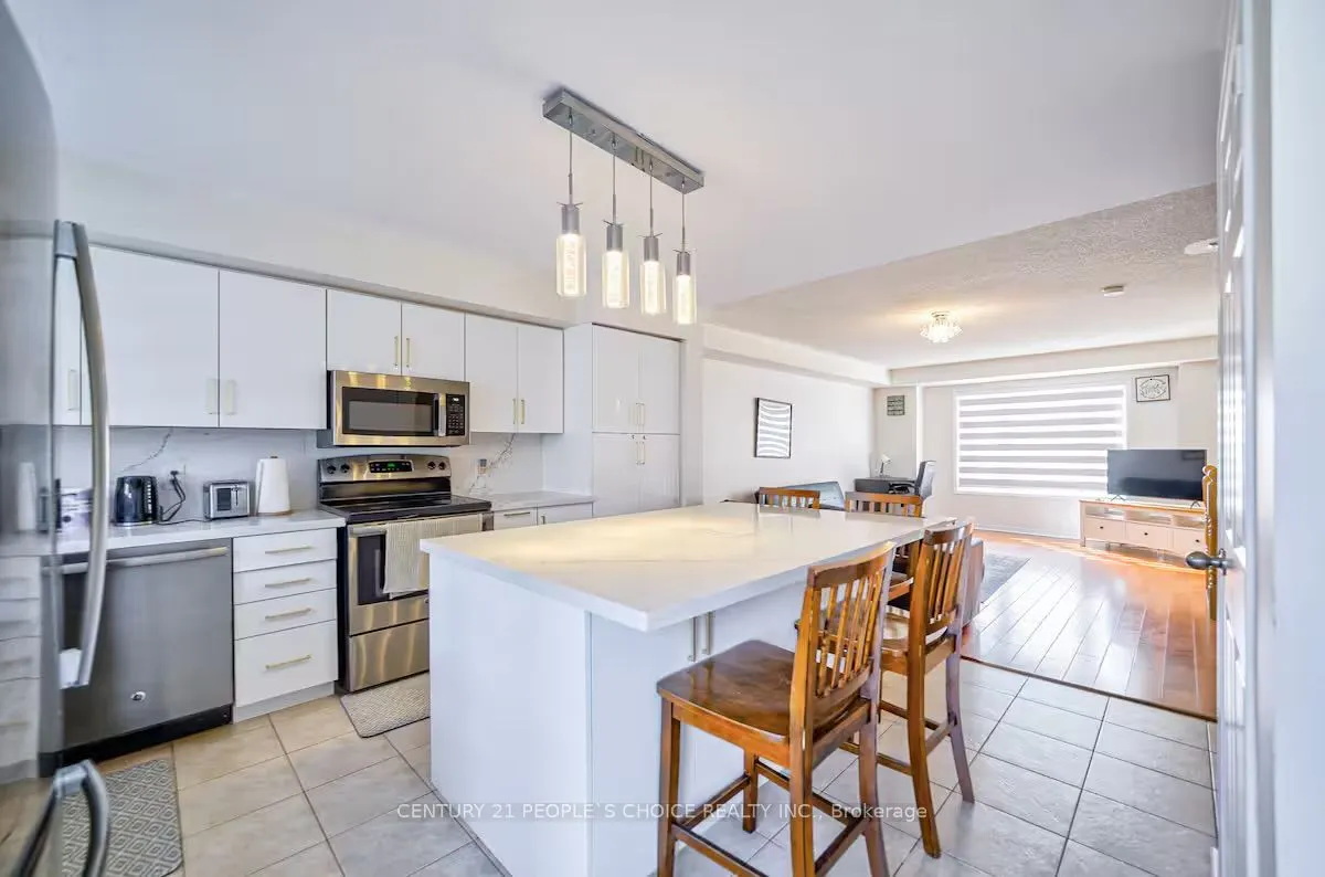 3050 Erin Centre Boulevard, #101