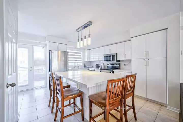 3050 Erin Centre Boulevard, #101