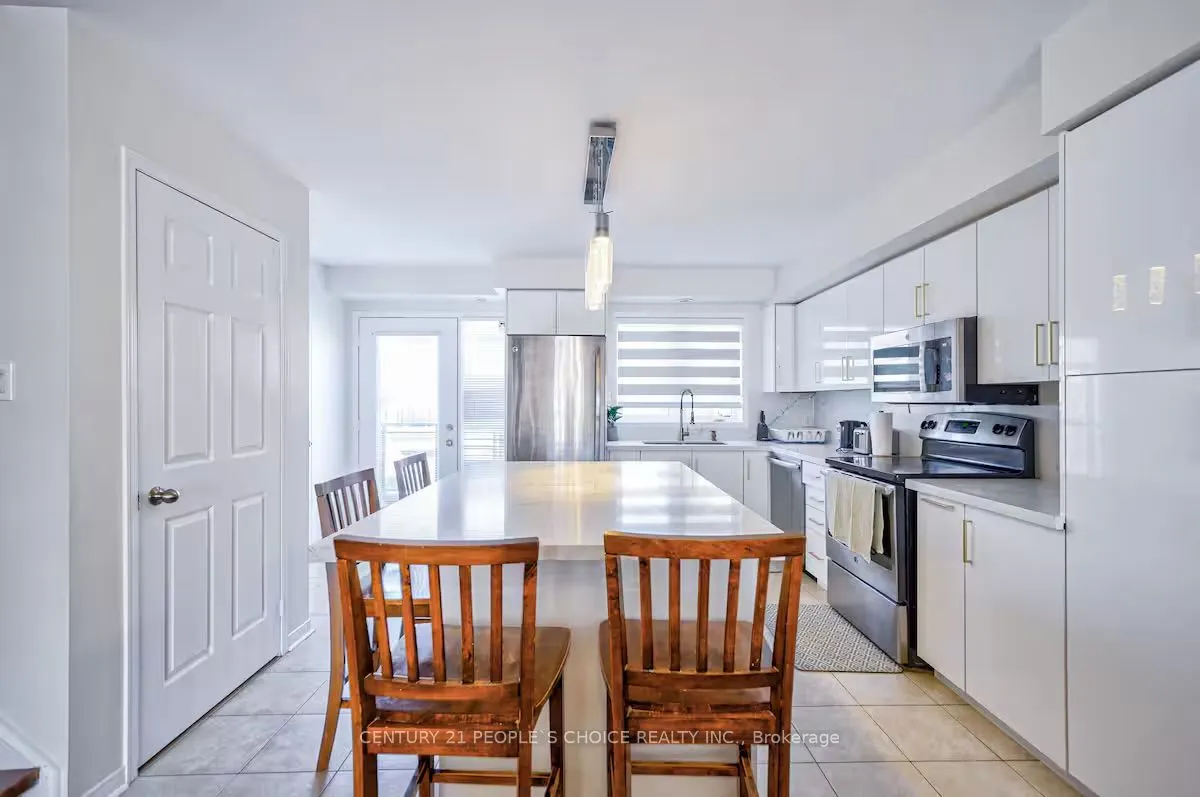 3050 Erin Centre Boulevard, #101