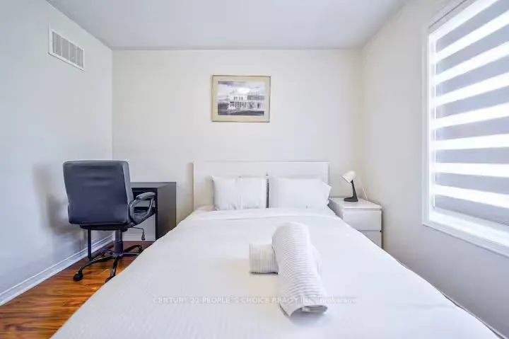 3050 Erin Centre Boulevard, #101