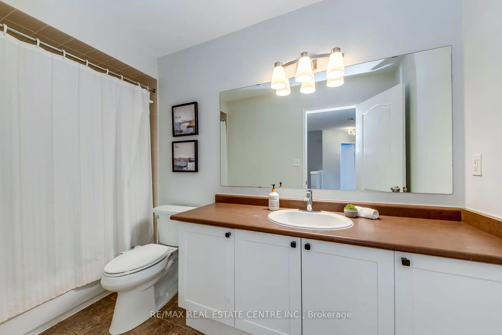 5360 Cachet Crescent