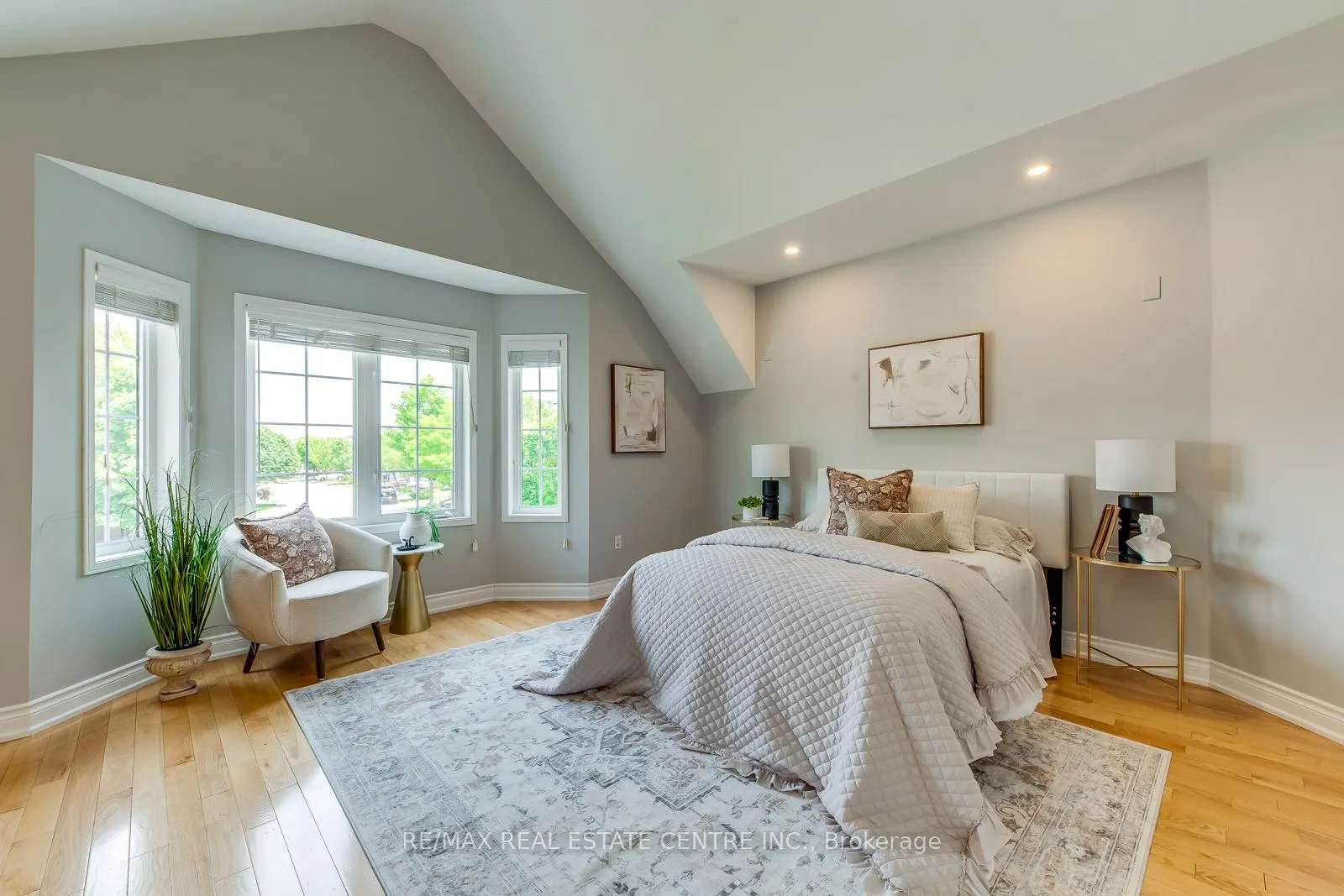 5360 Cachet Crescent