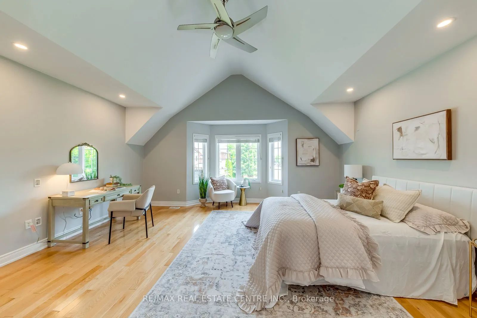 5360 Cachet Crescent