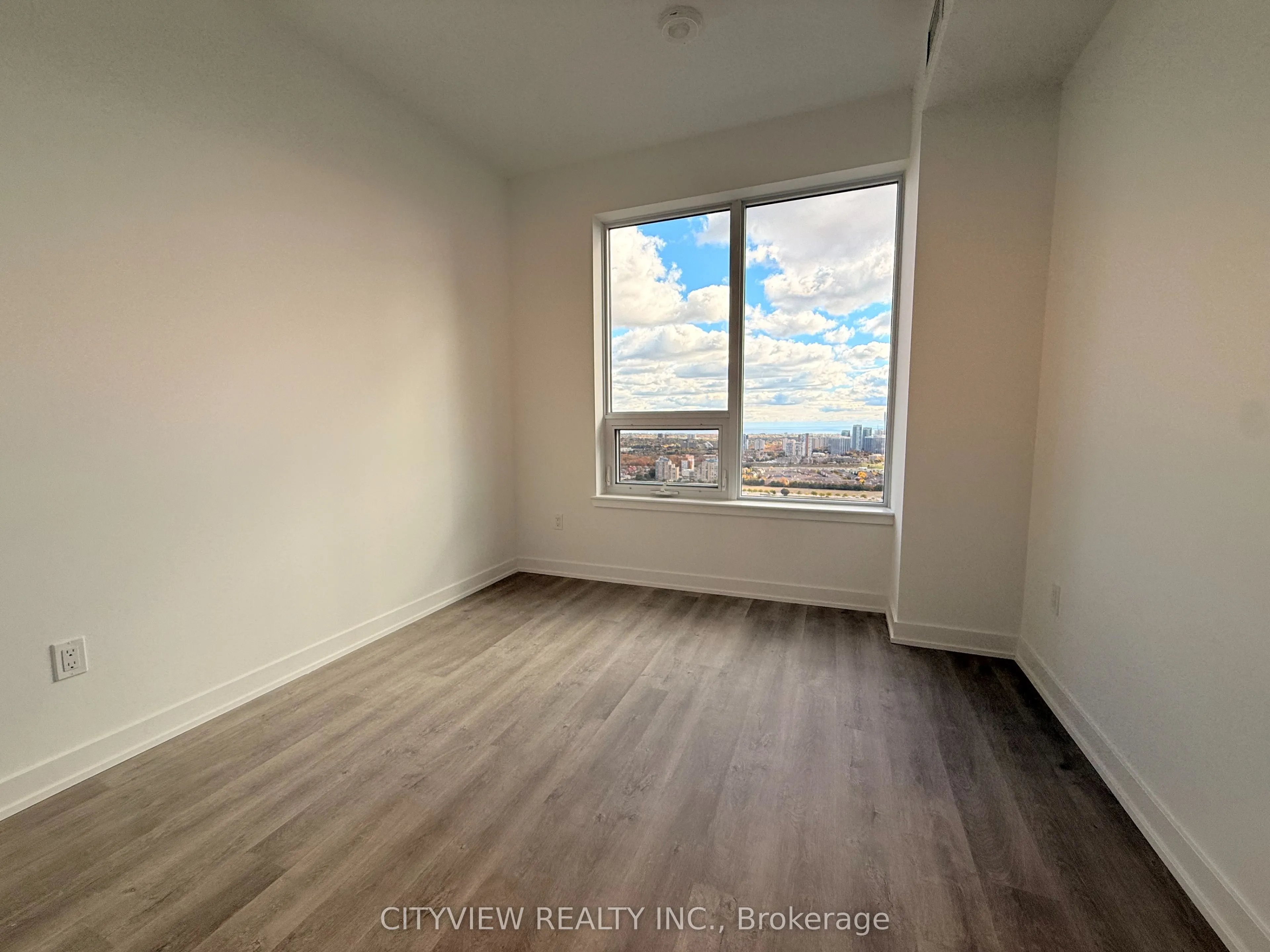 1505 Hurontario Street, #3005