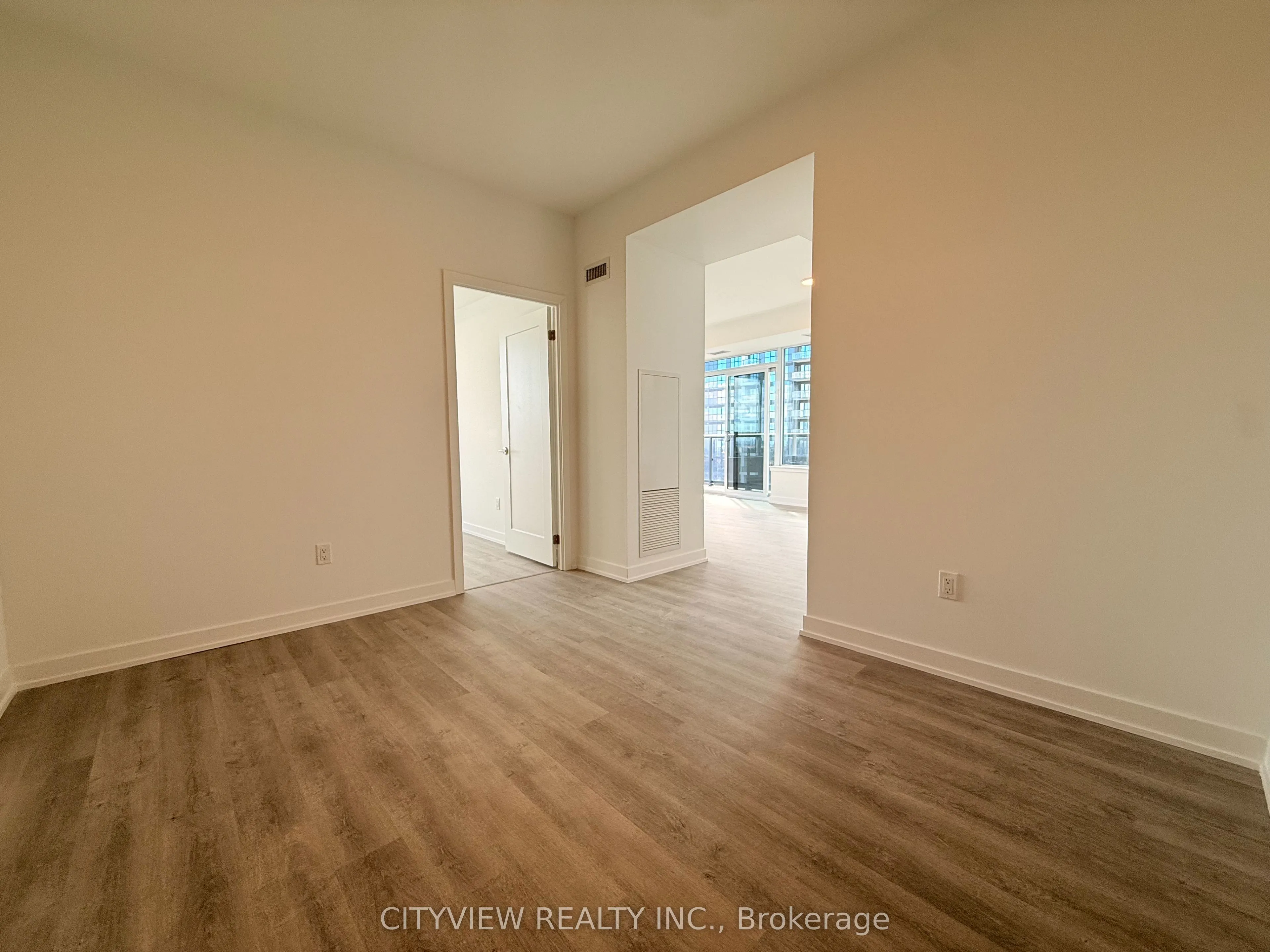 1505 Hurontario Street, #3005