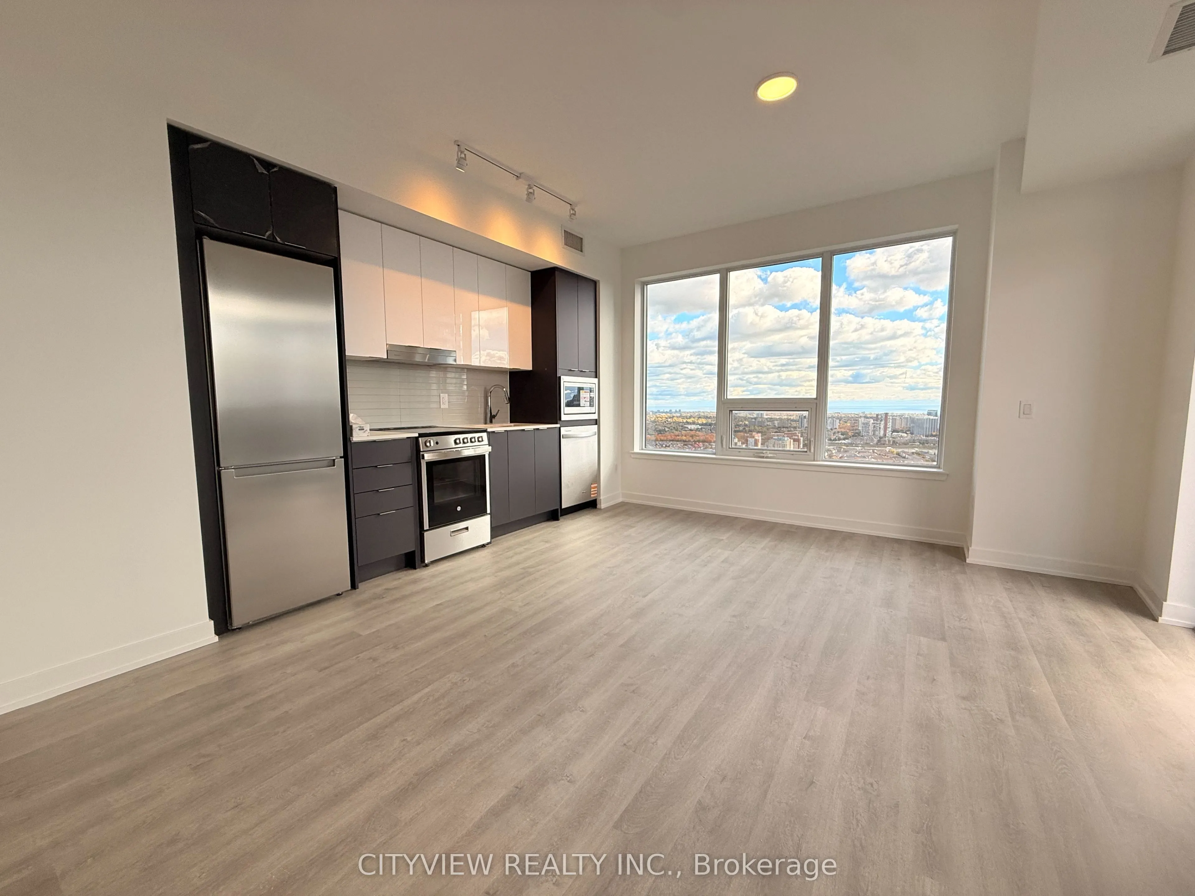 1505 Hurontario Street, #3005