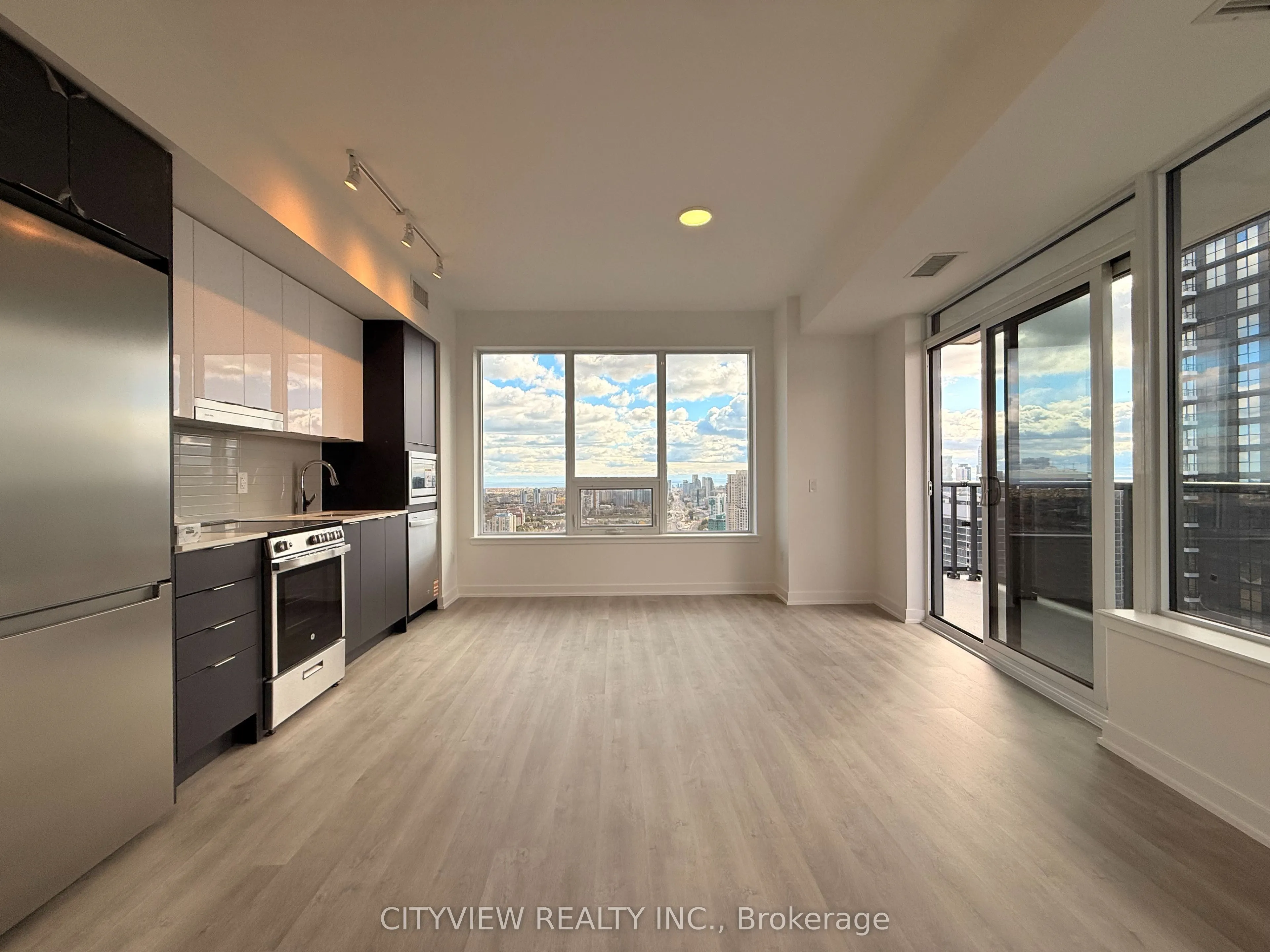 1505 Hurontario Street, #3005