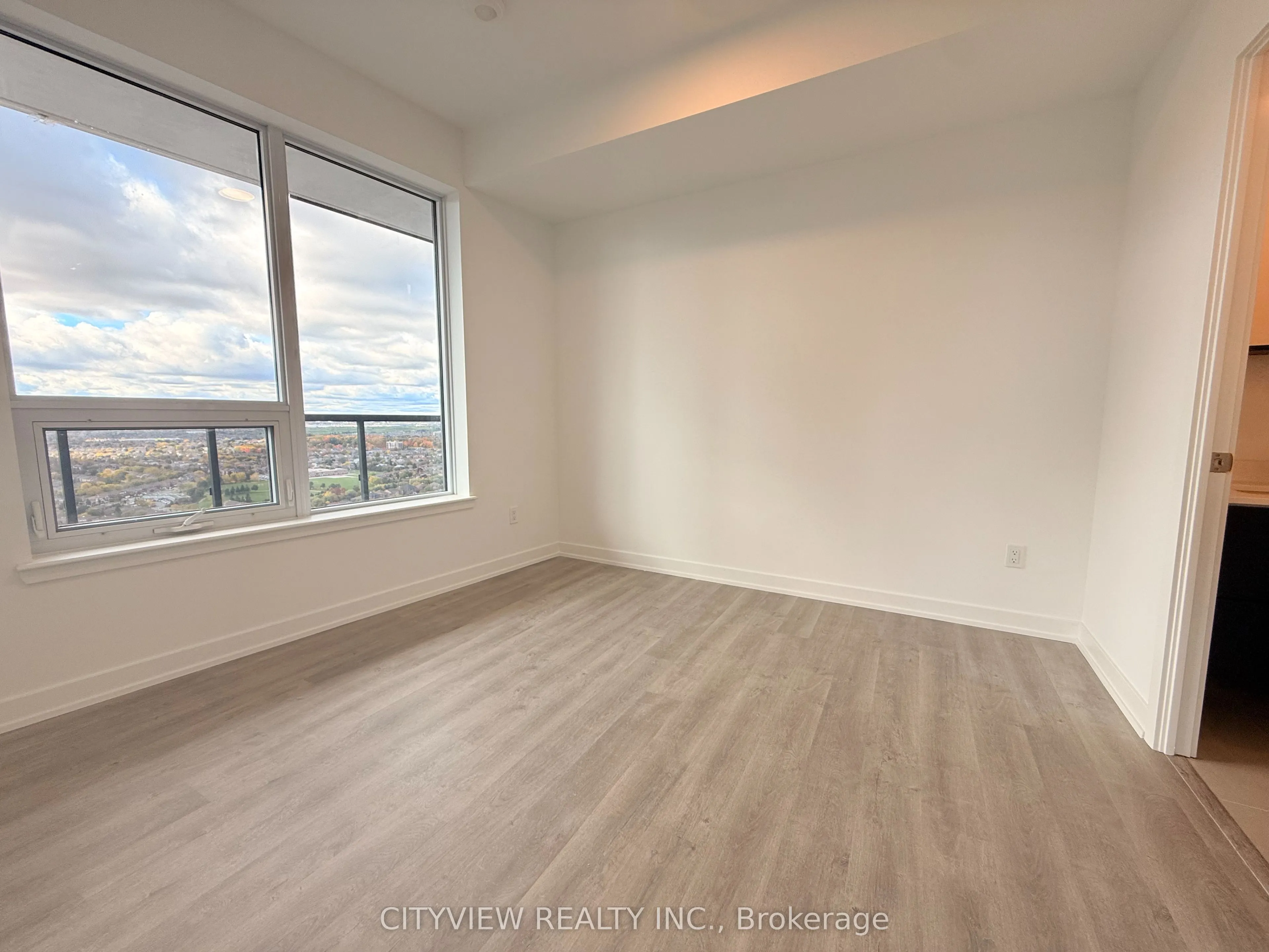 1505 Hurontario Street, #3005