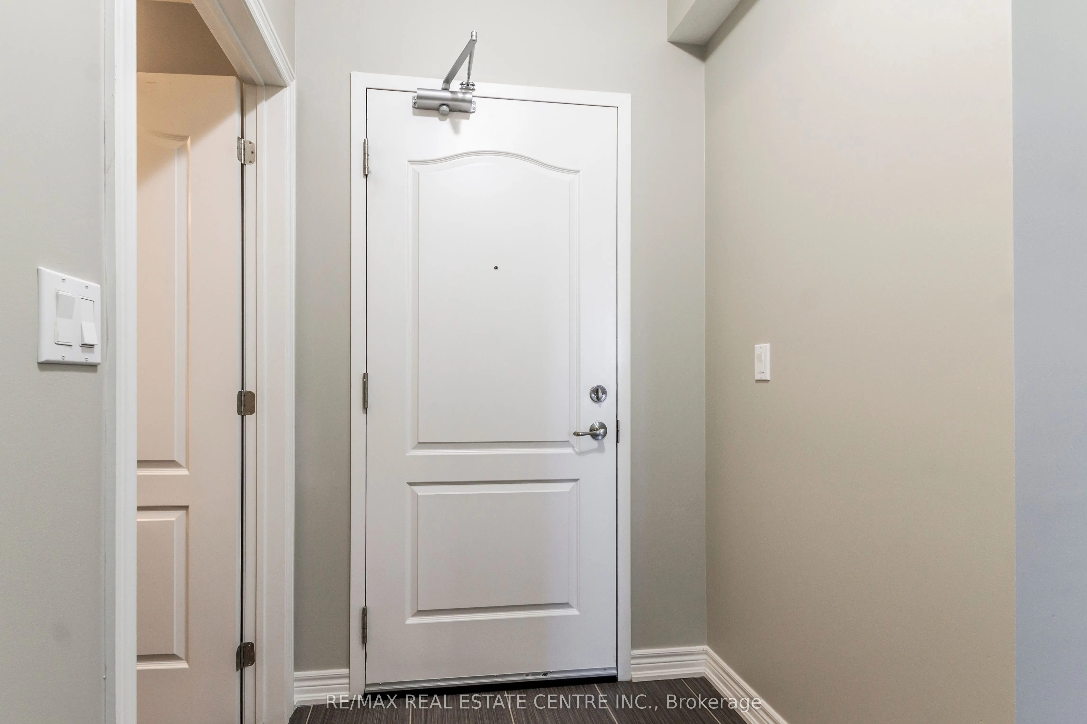 1421 Costigan Road, #404