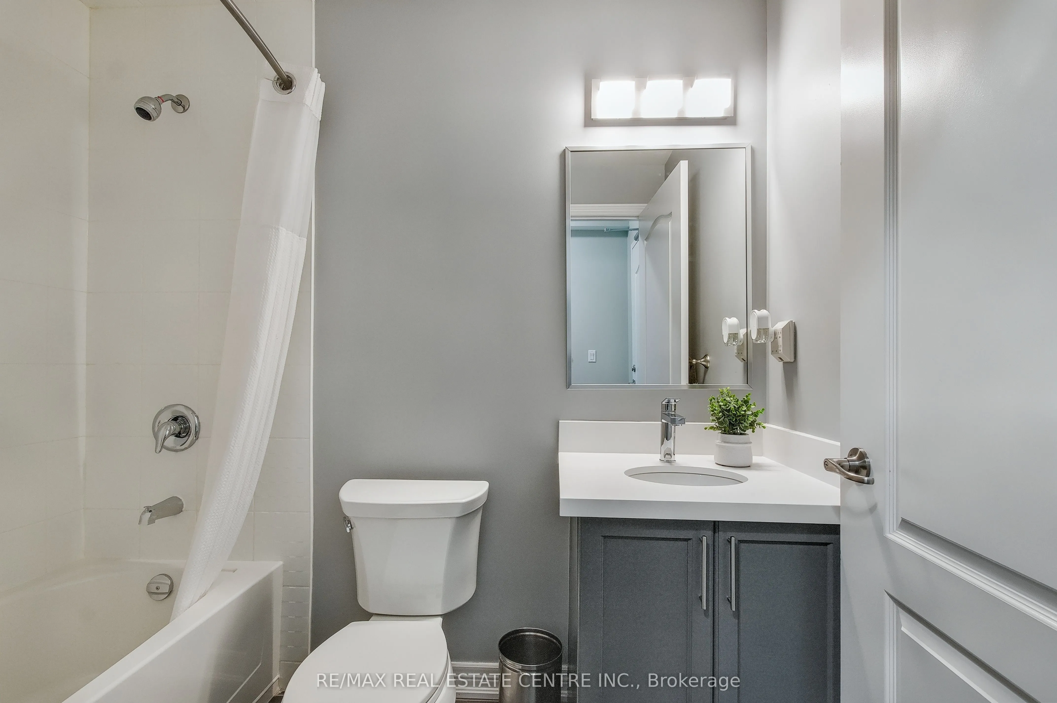 1421 Costigan Road, #404