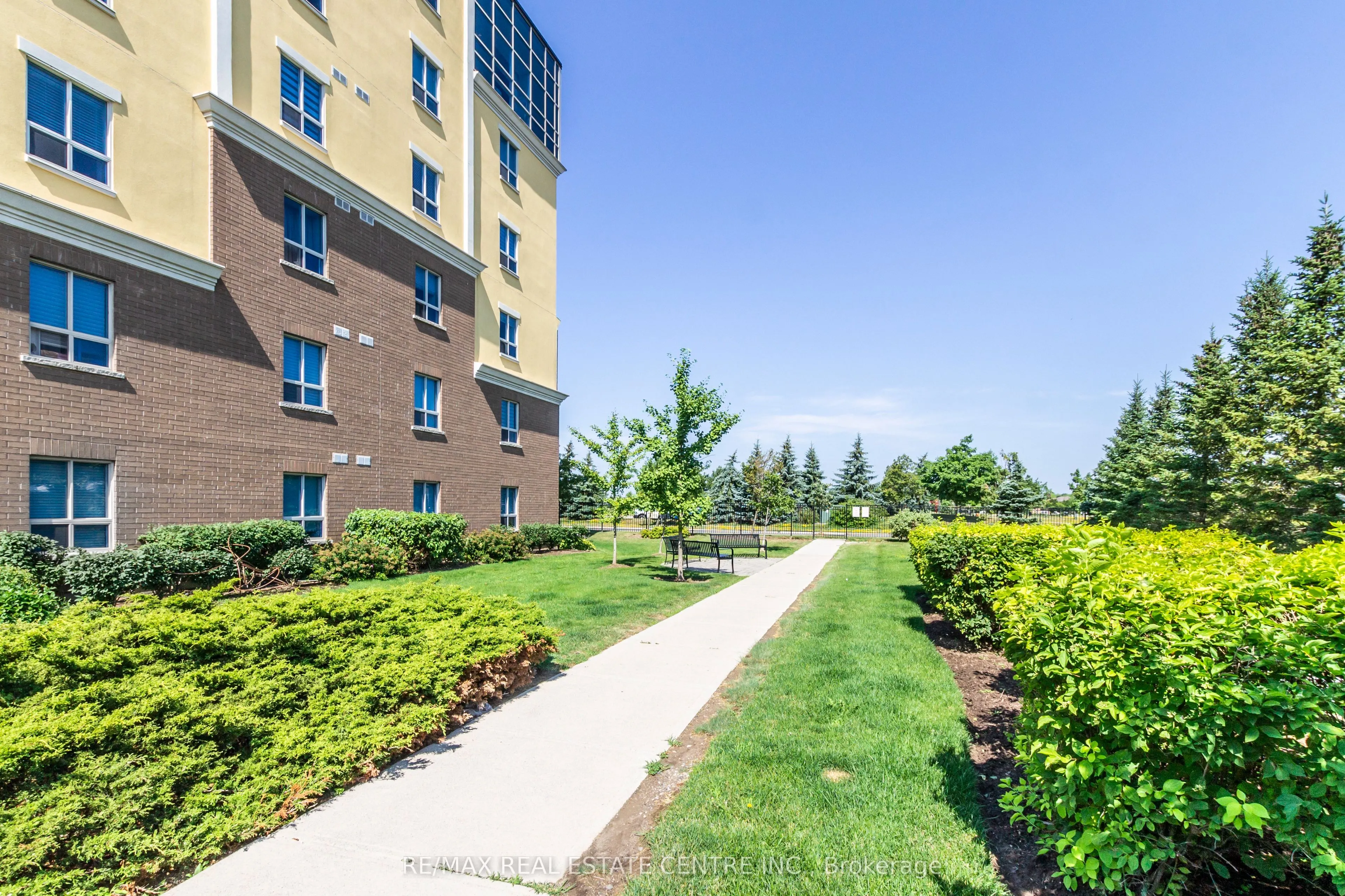 1421 Costigan Road, #404