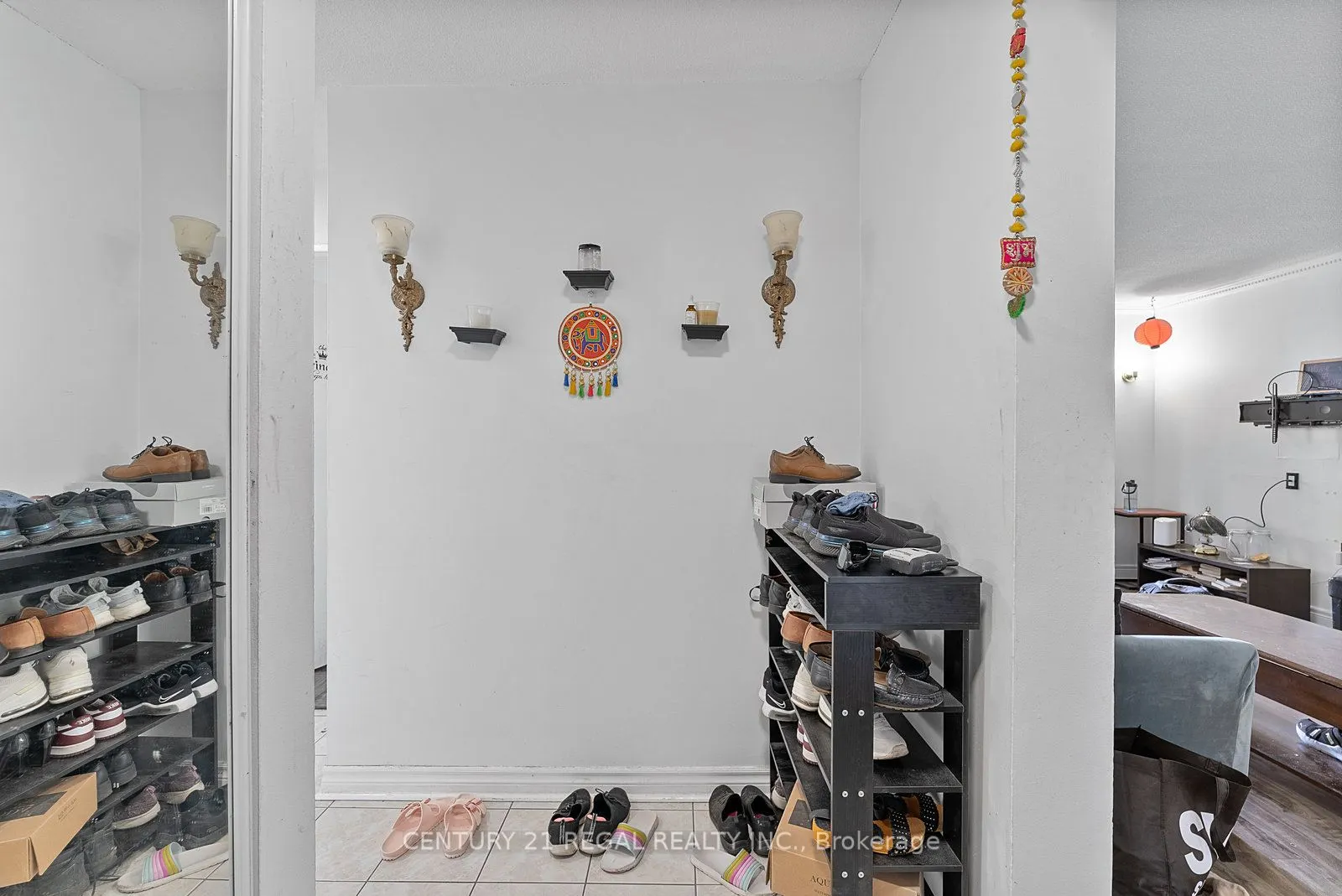 18 Knightsbridge Road, #1009