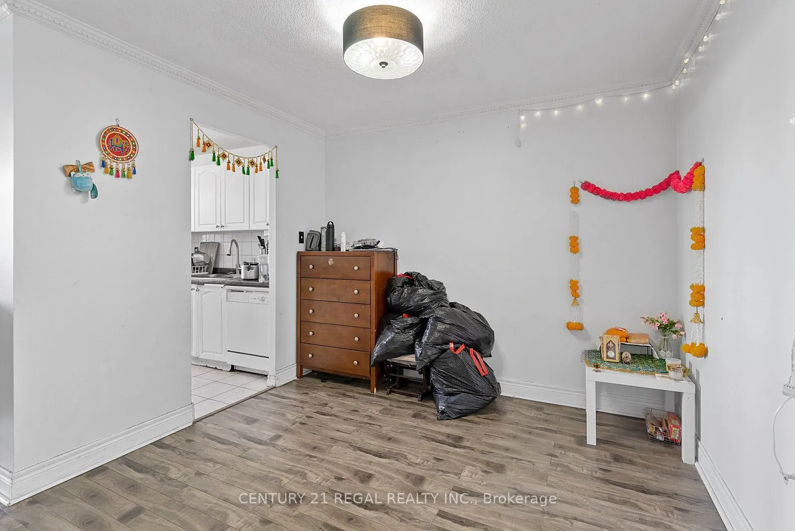 18 Knightsbridge Road, #1009