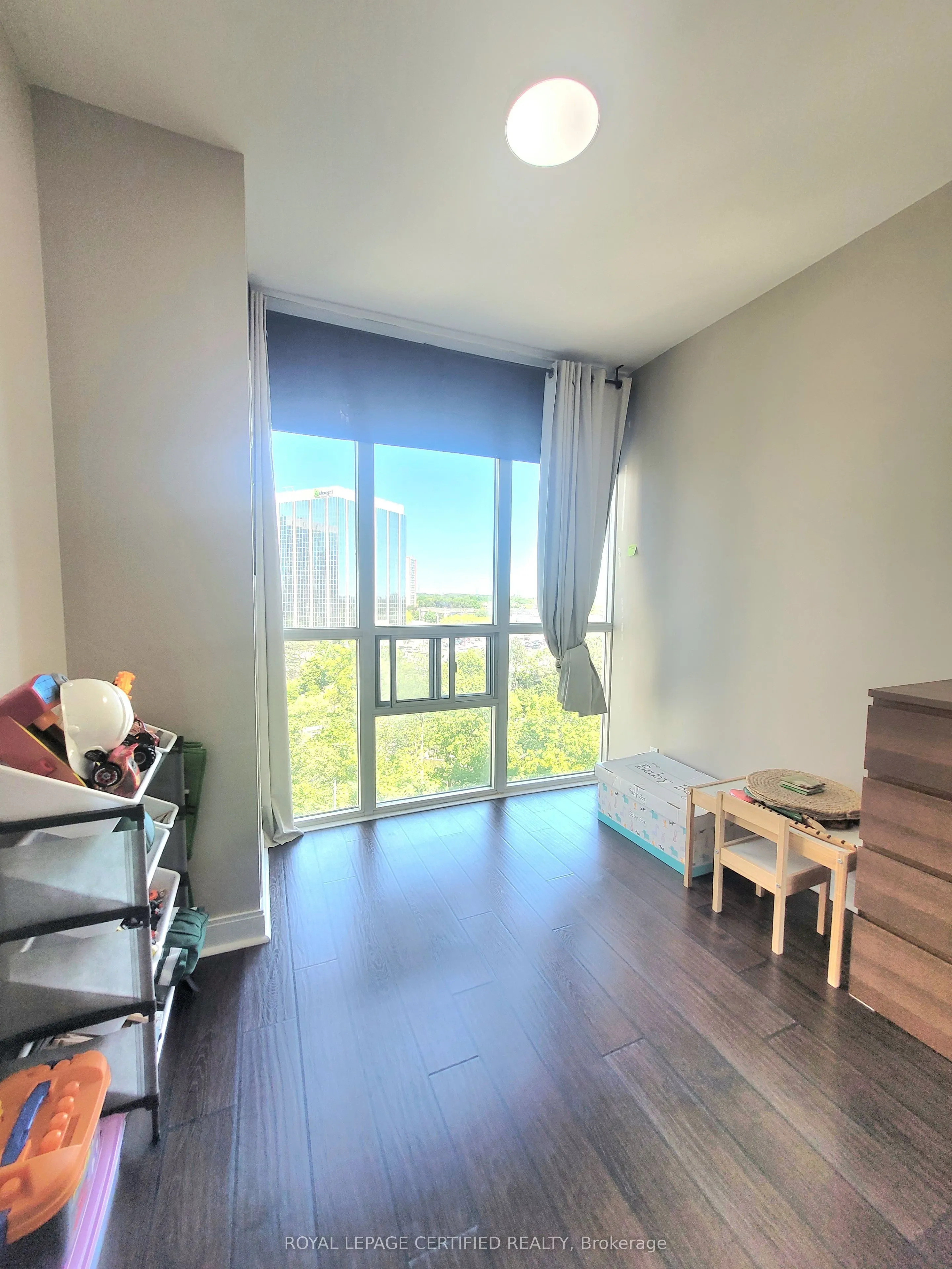 90 Absolute Avenue, #909