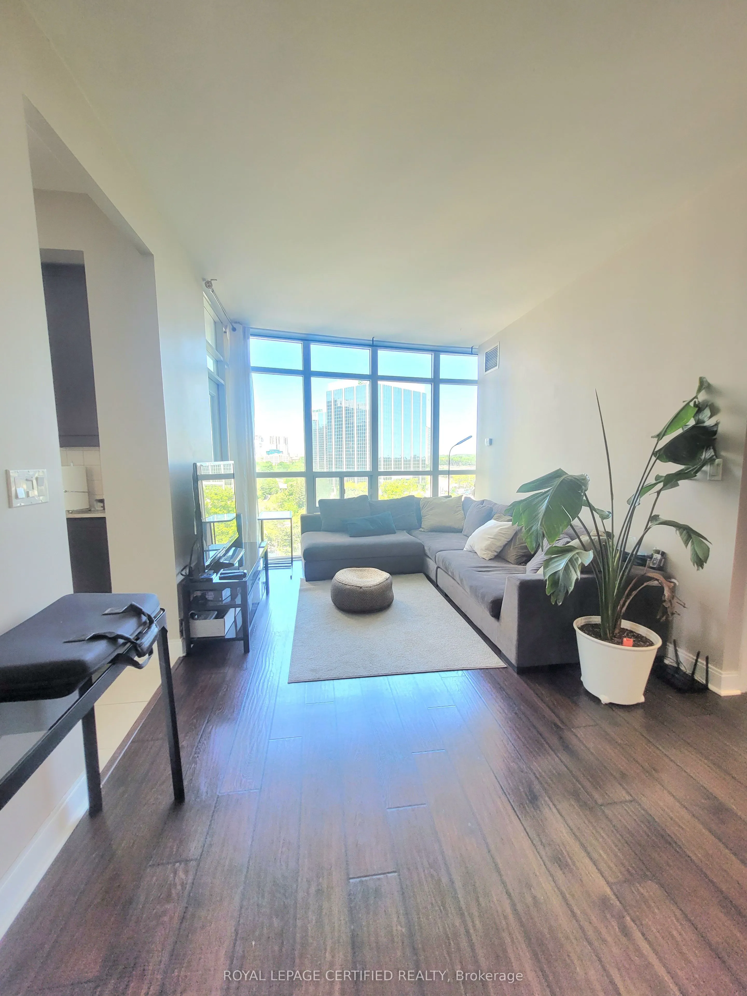 90 Absolute Avenue, #909