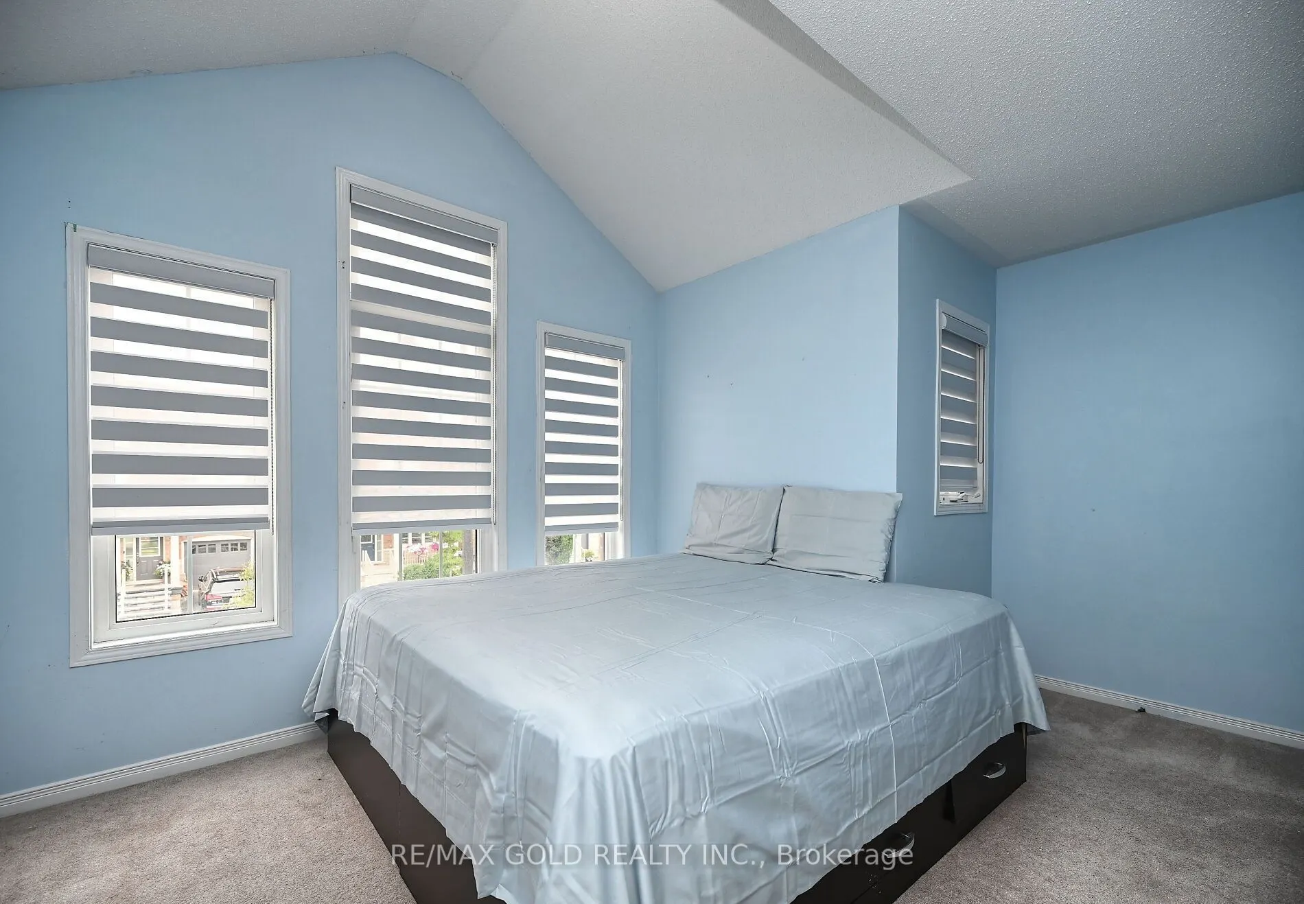 96 Ledger Point Crescent