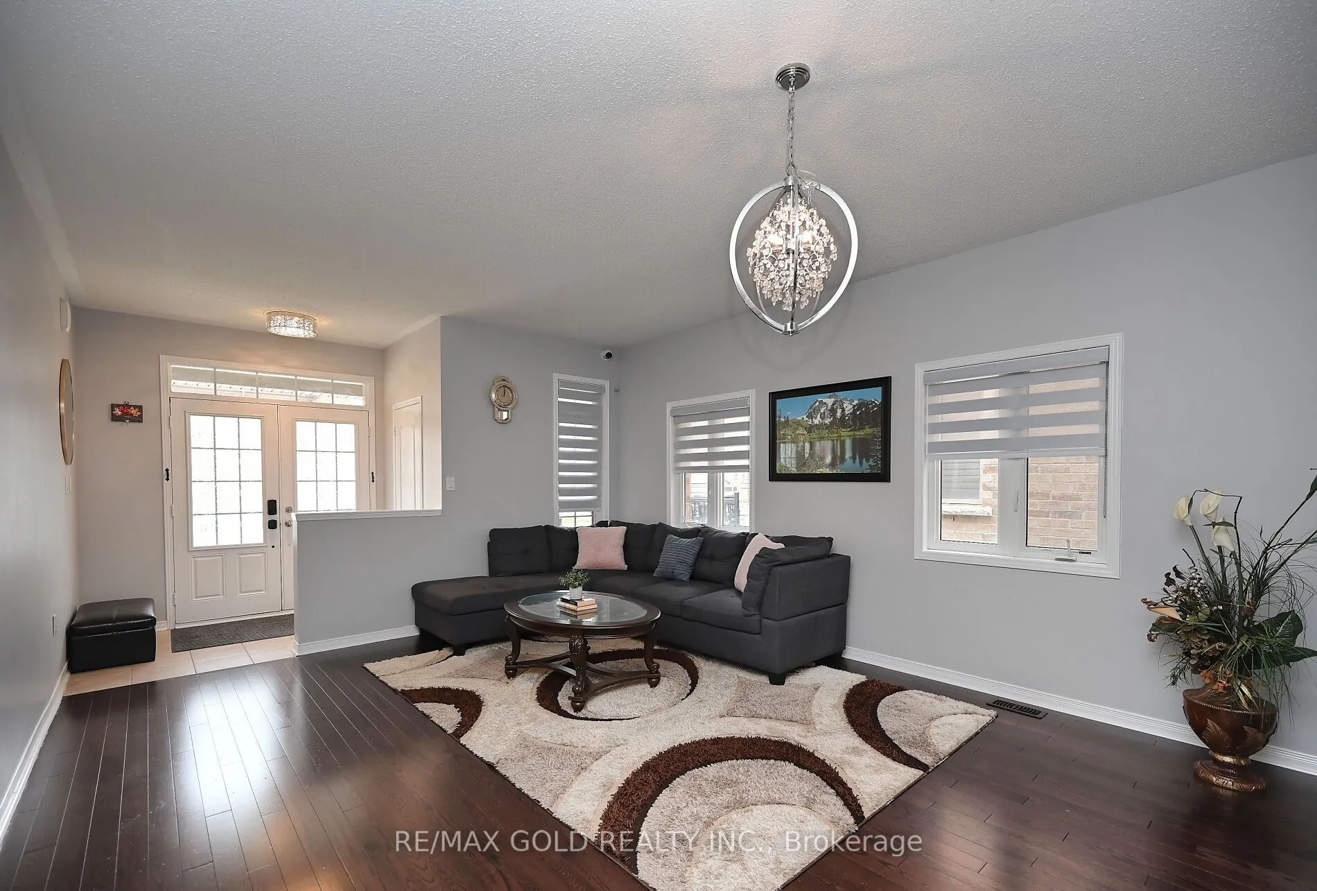 96 Ledger Point Crescent